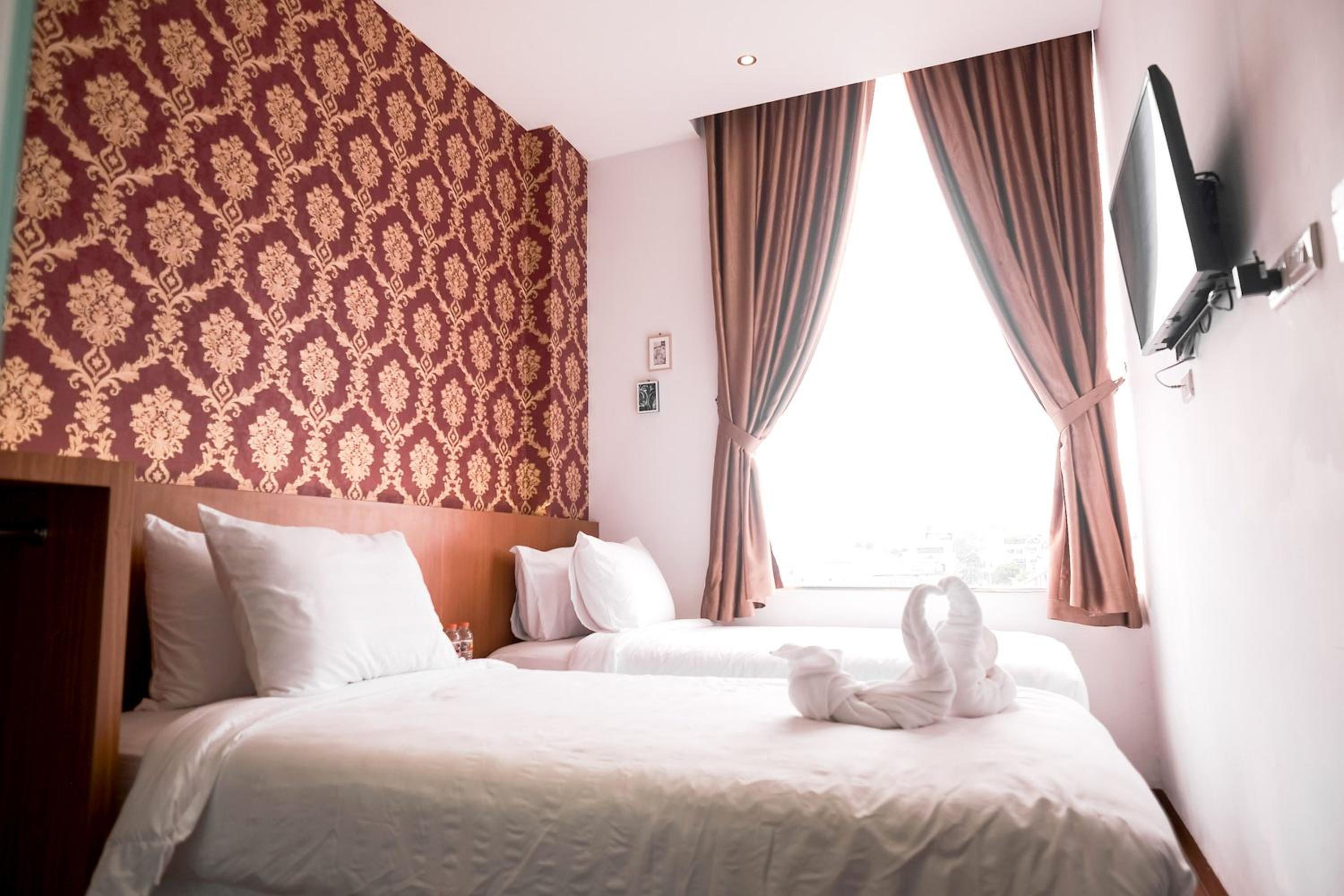 Standard Twin Room - Photo 4
