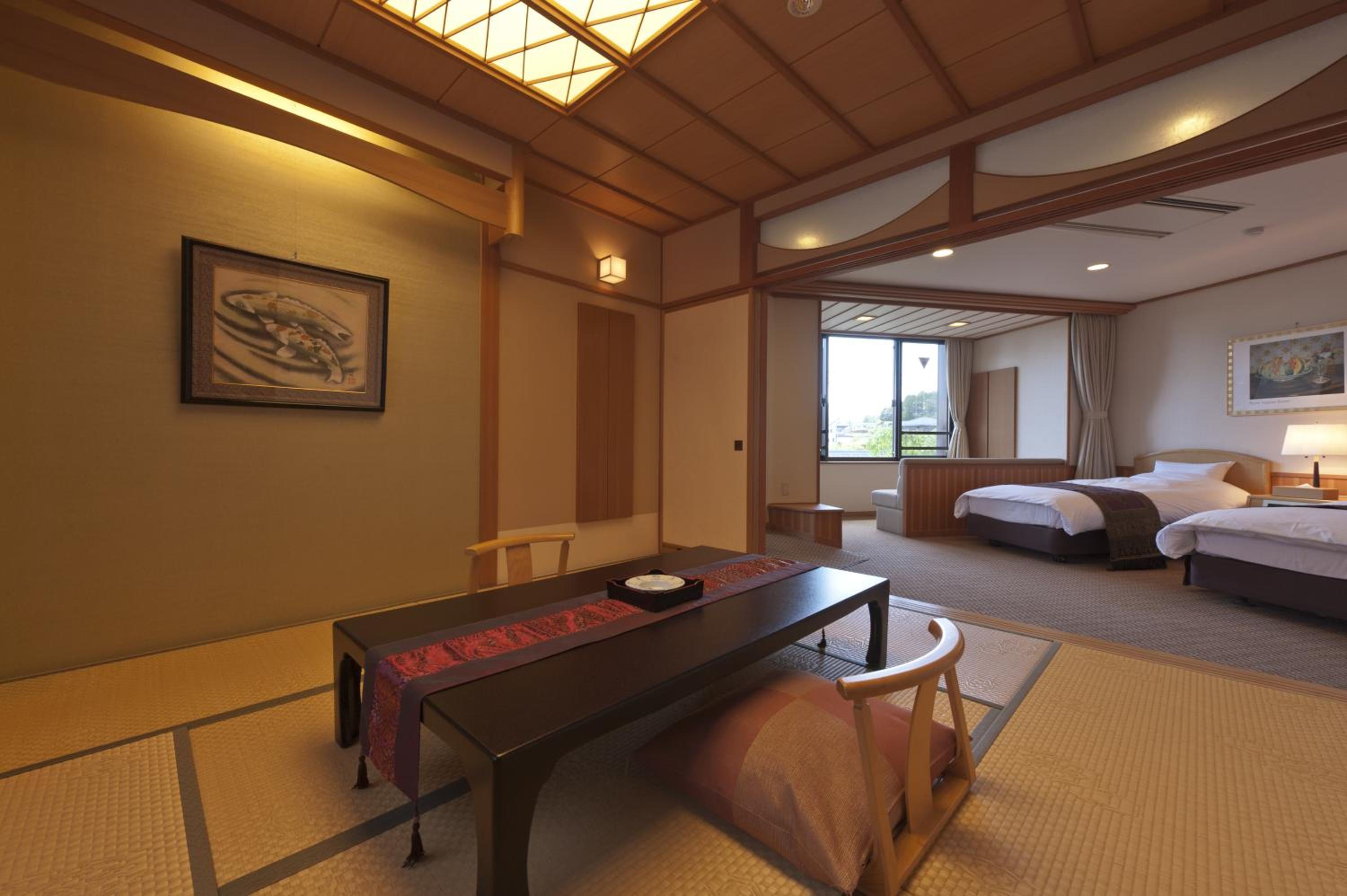 Room with Tatami Area and Mt.Fuji View - Low Floor thumbnail 6
