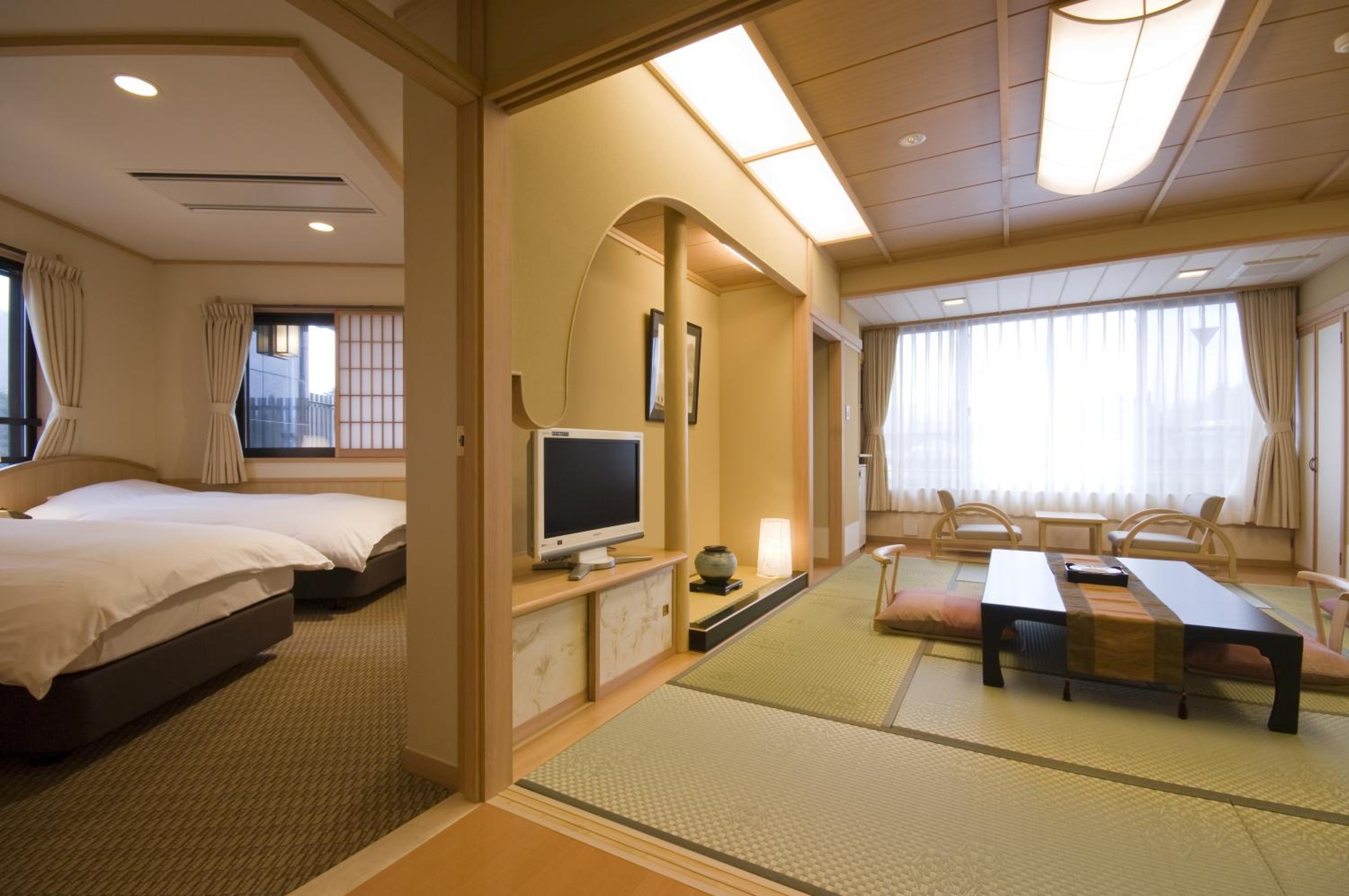 Room with Tatami Area and Mt.Fuji View and Open Air Bath