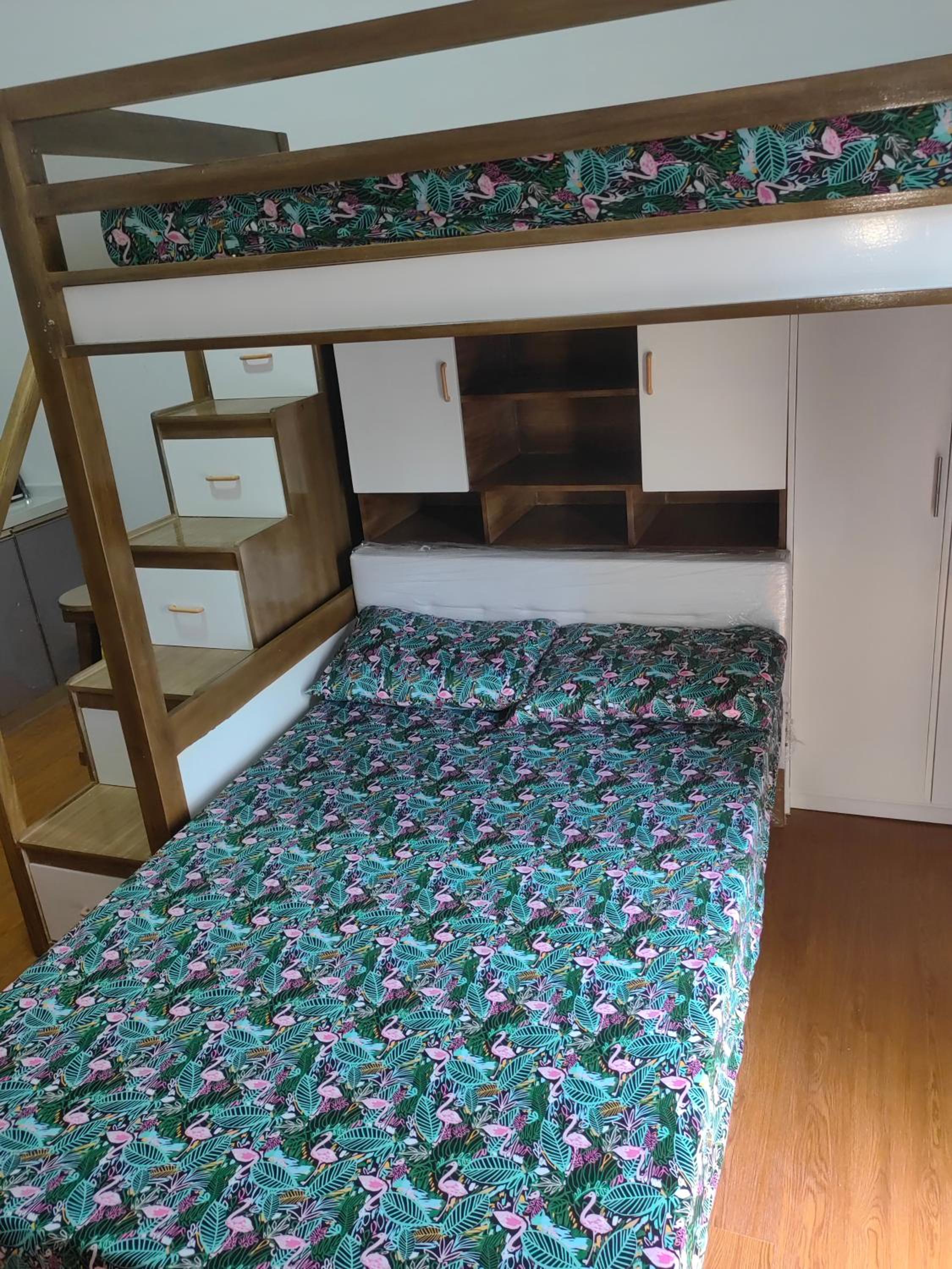 One-Bedroom Apartment photo 2
