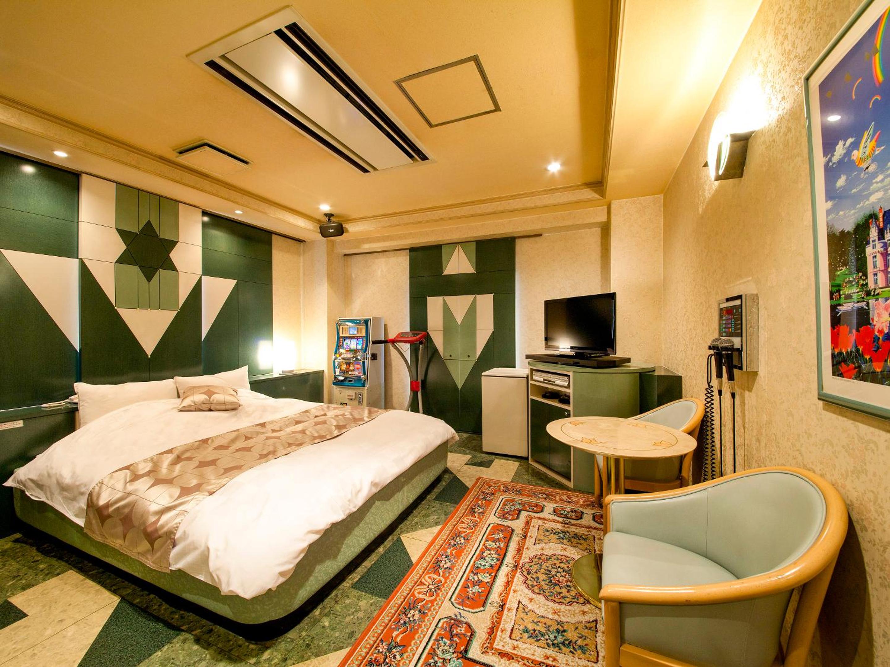 Double Room - Photo 18