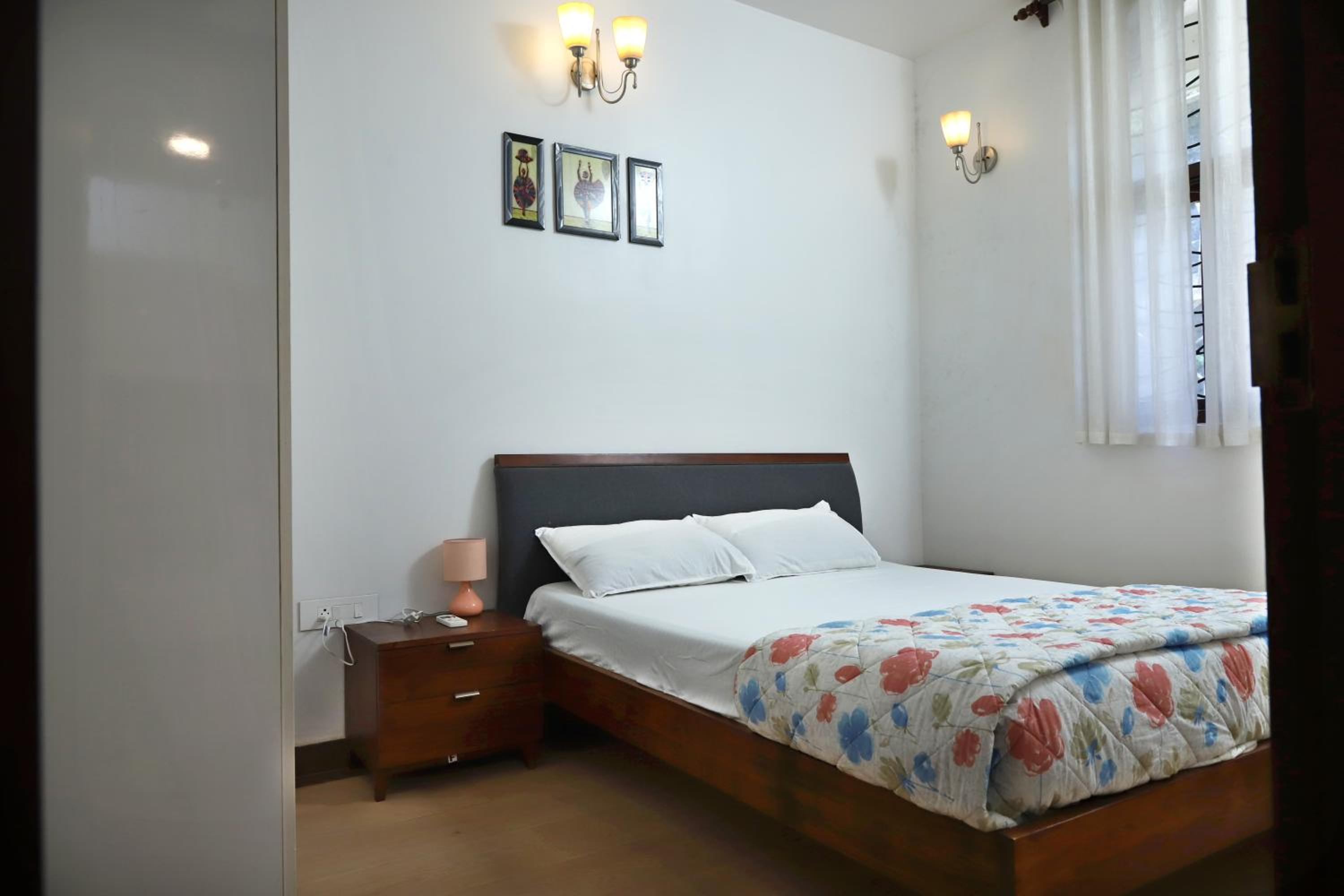 Three-Bedroom Villa photo 2