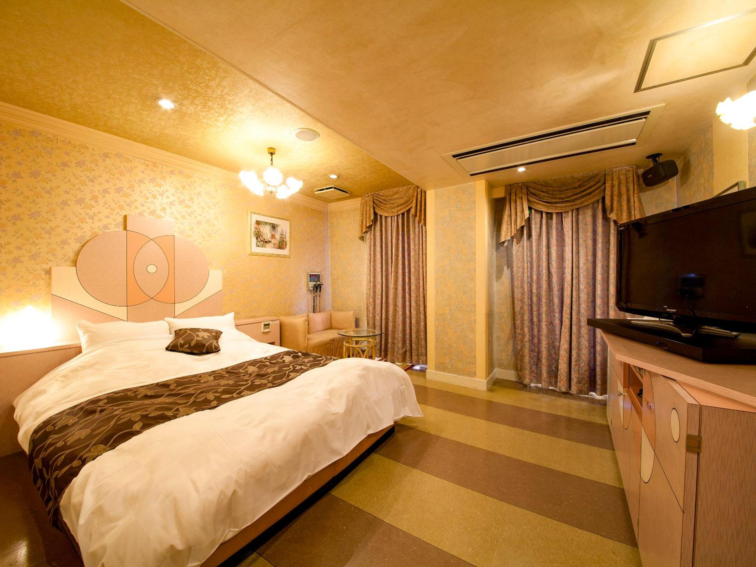 Double Room - Photo 17