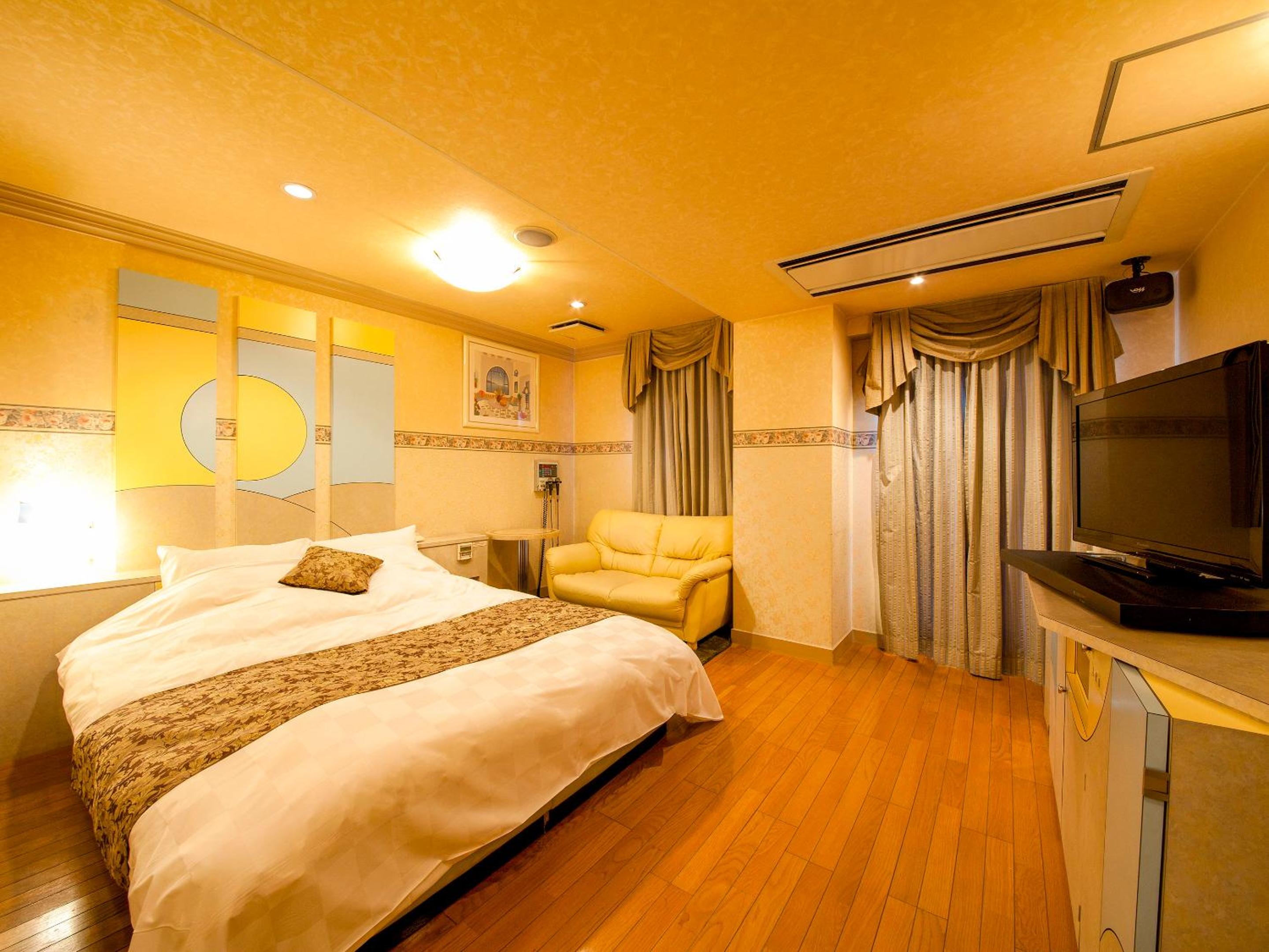 Double Room - Photo 6