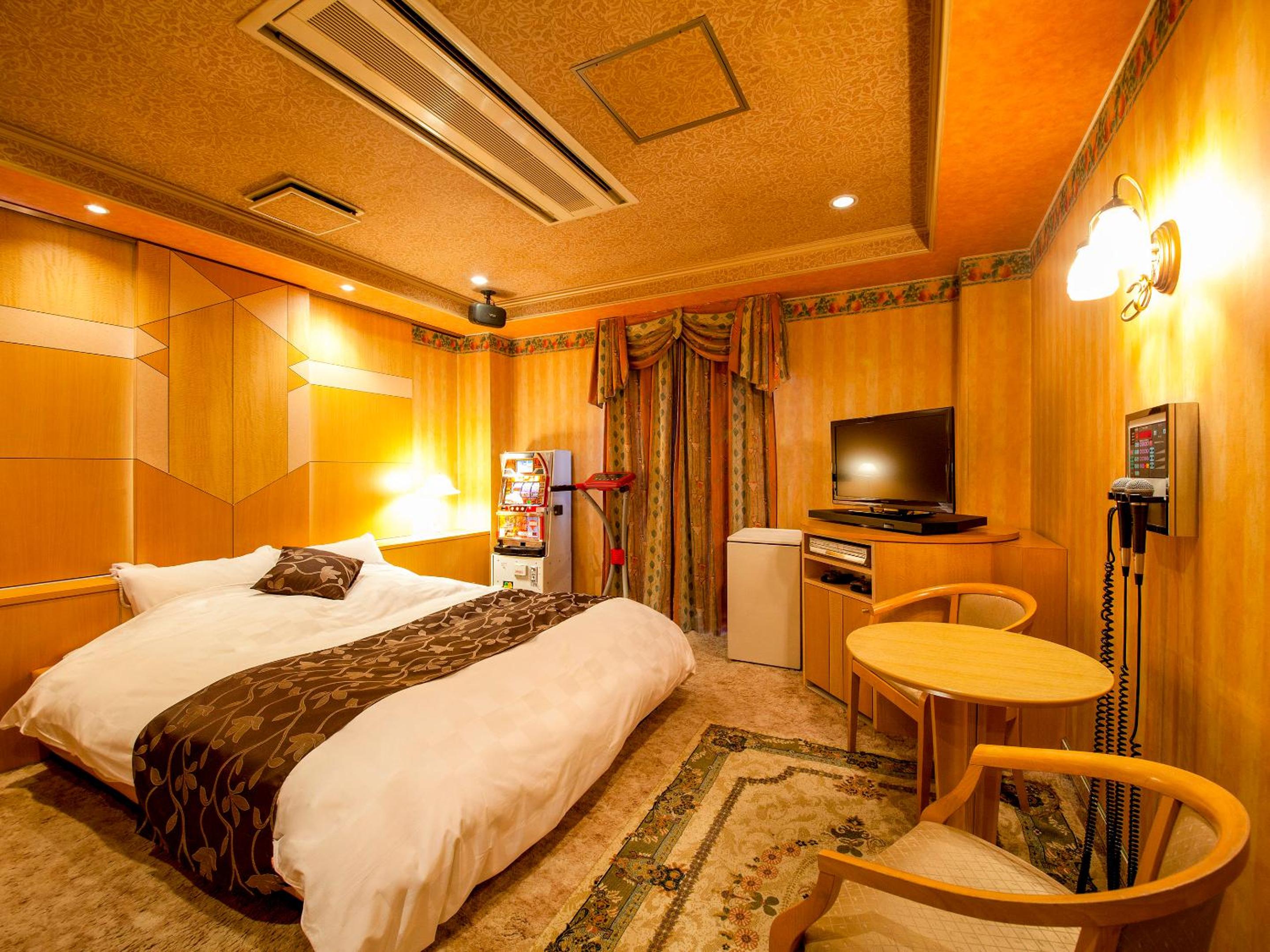 Double Room - Photo 7