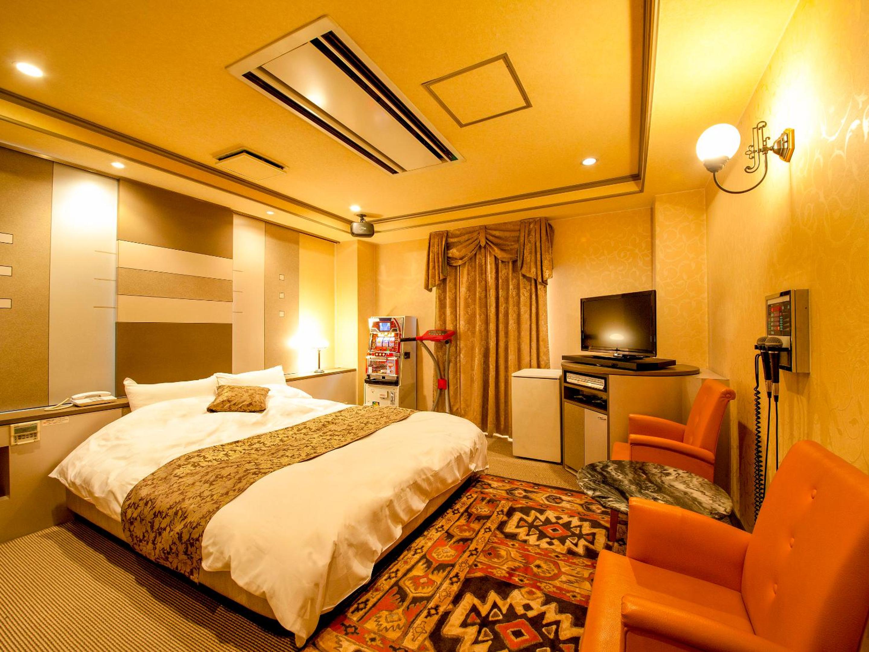 Double Room - Photo 9