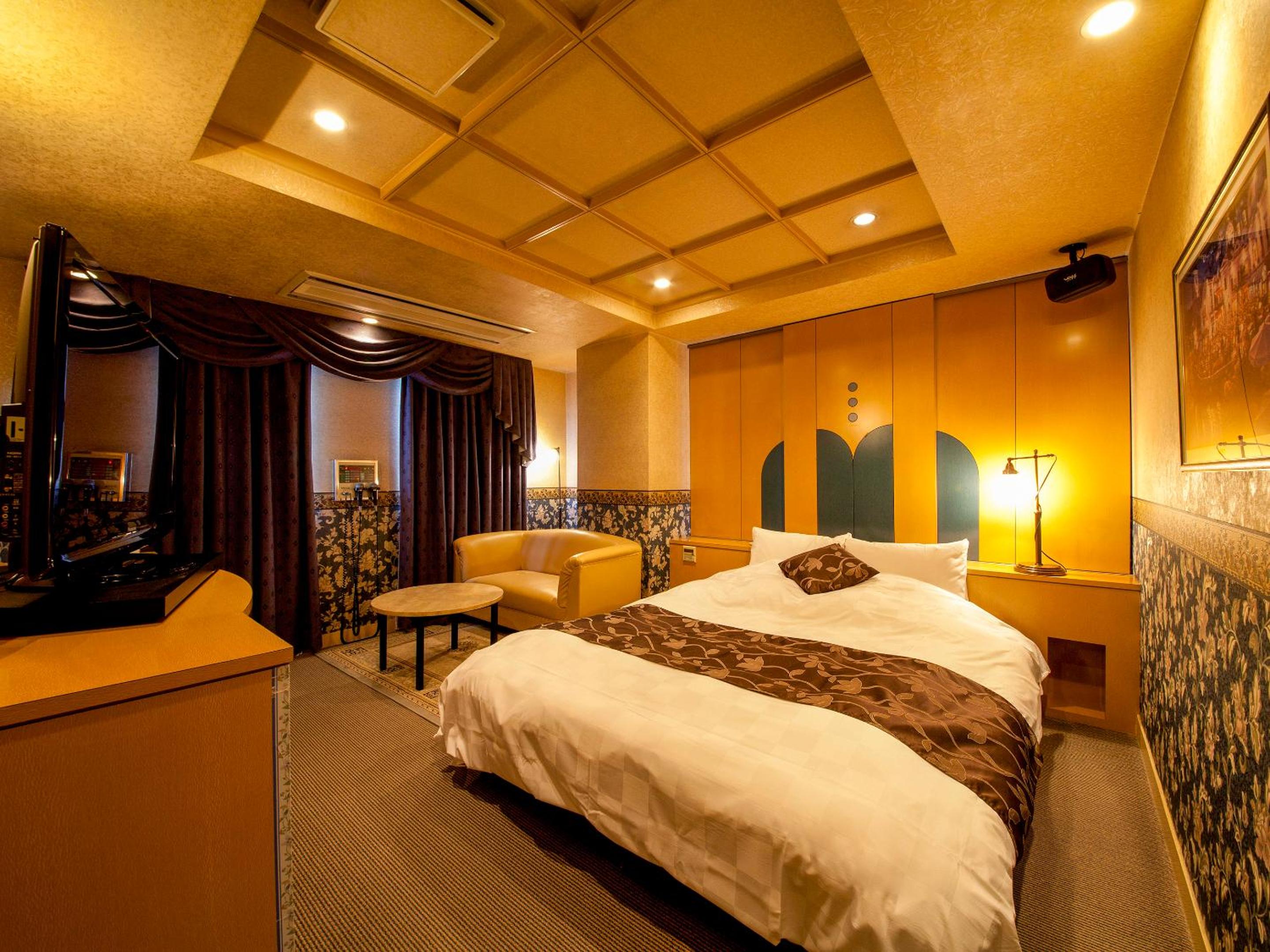 Double Room - Photo 15