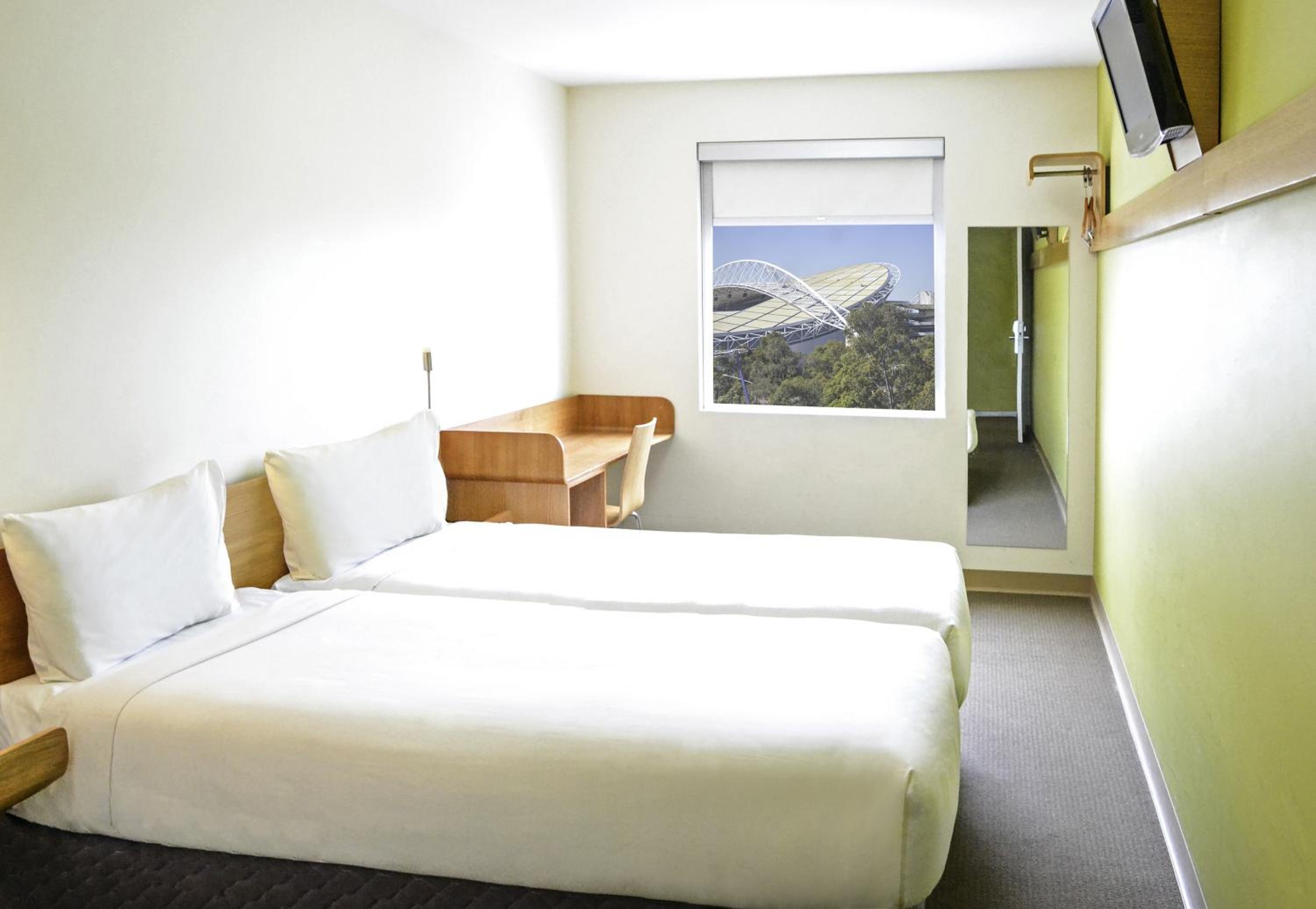 Standard Twin Room - Photo 5