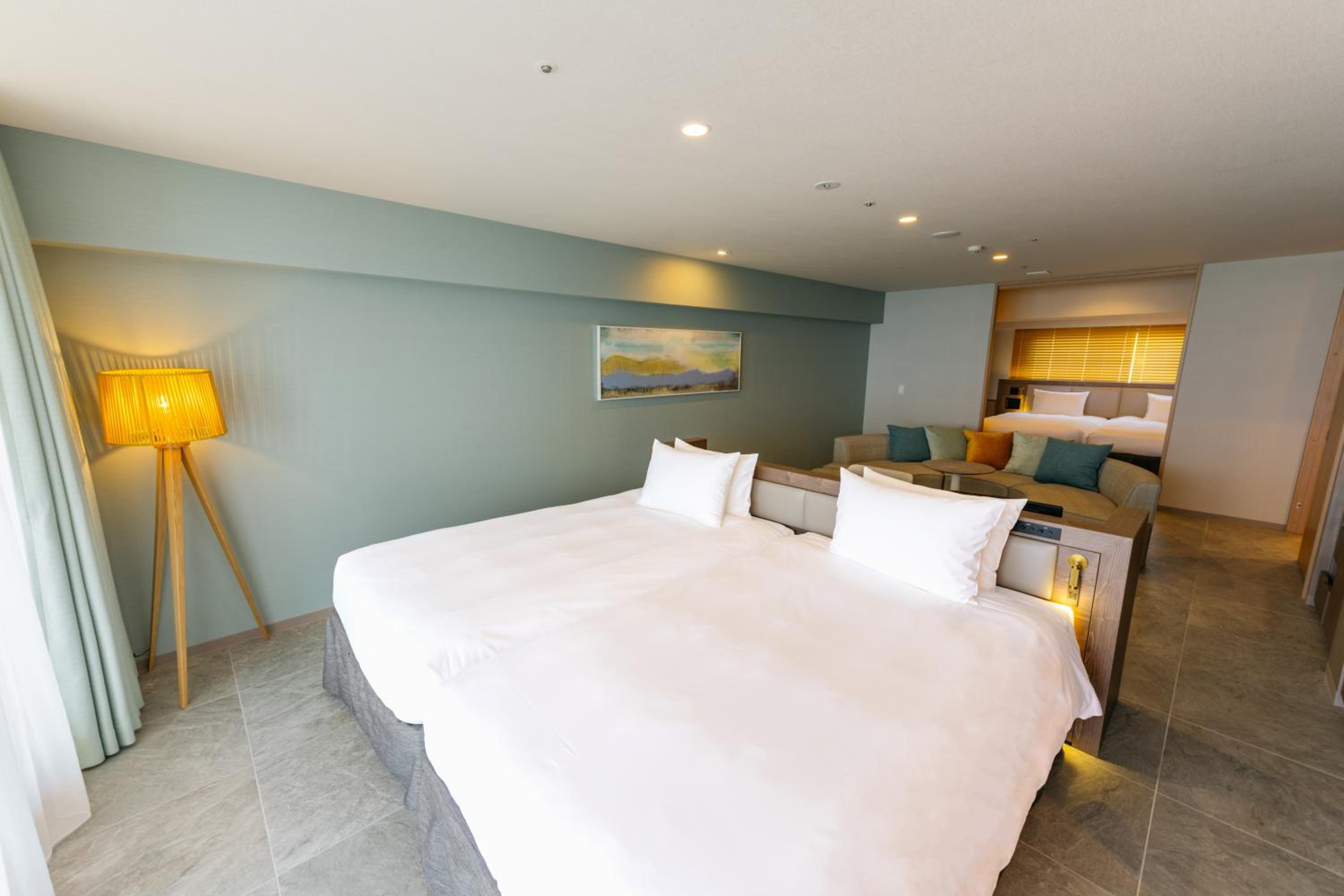 Corner Ocean Suite - Photo 4