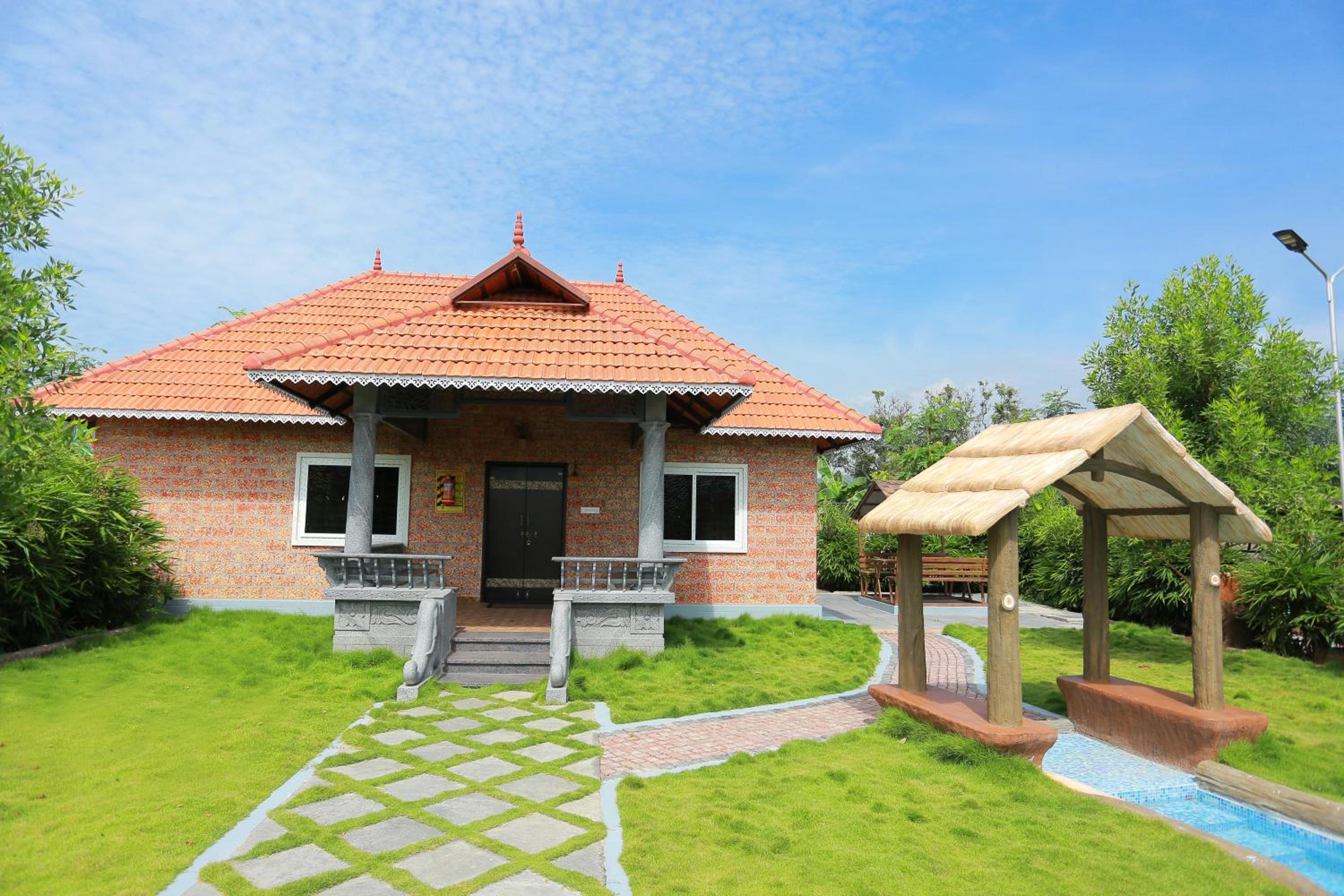 Double Room with Pool View - Photo 8