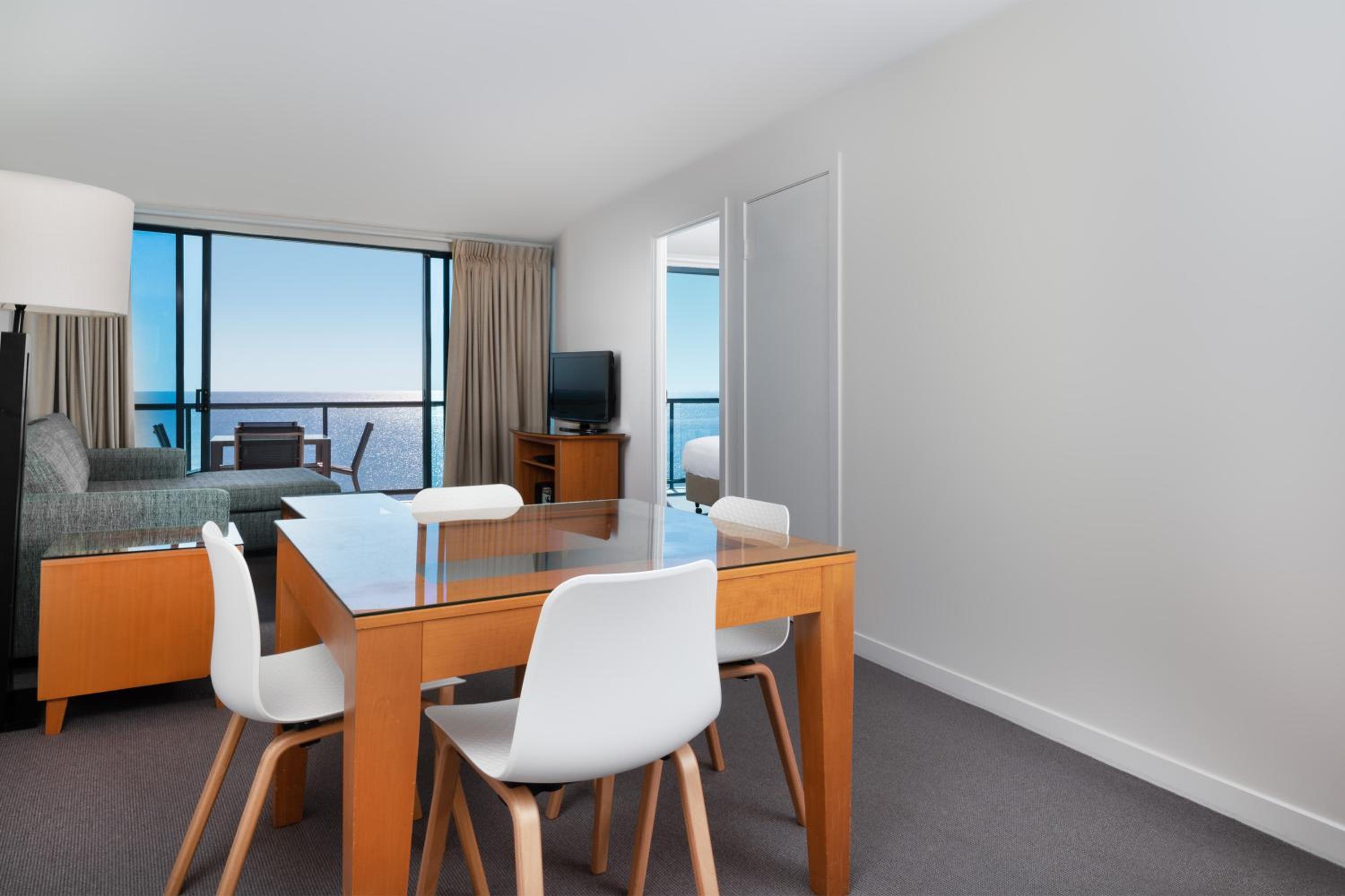 Two-Bedroom Suite photo 3