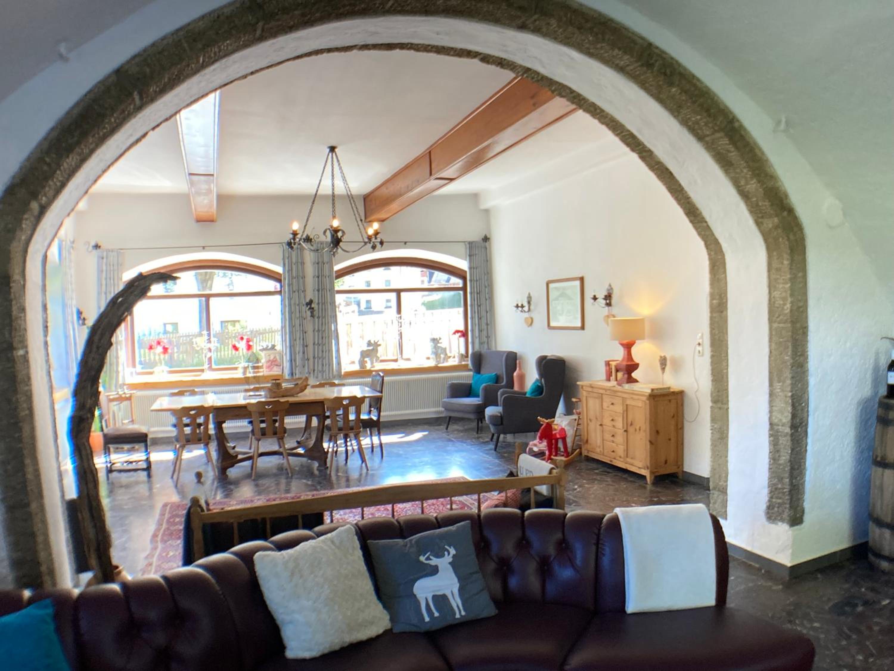 Double Room with Balcony - Photo 12