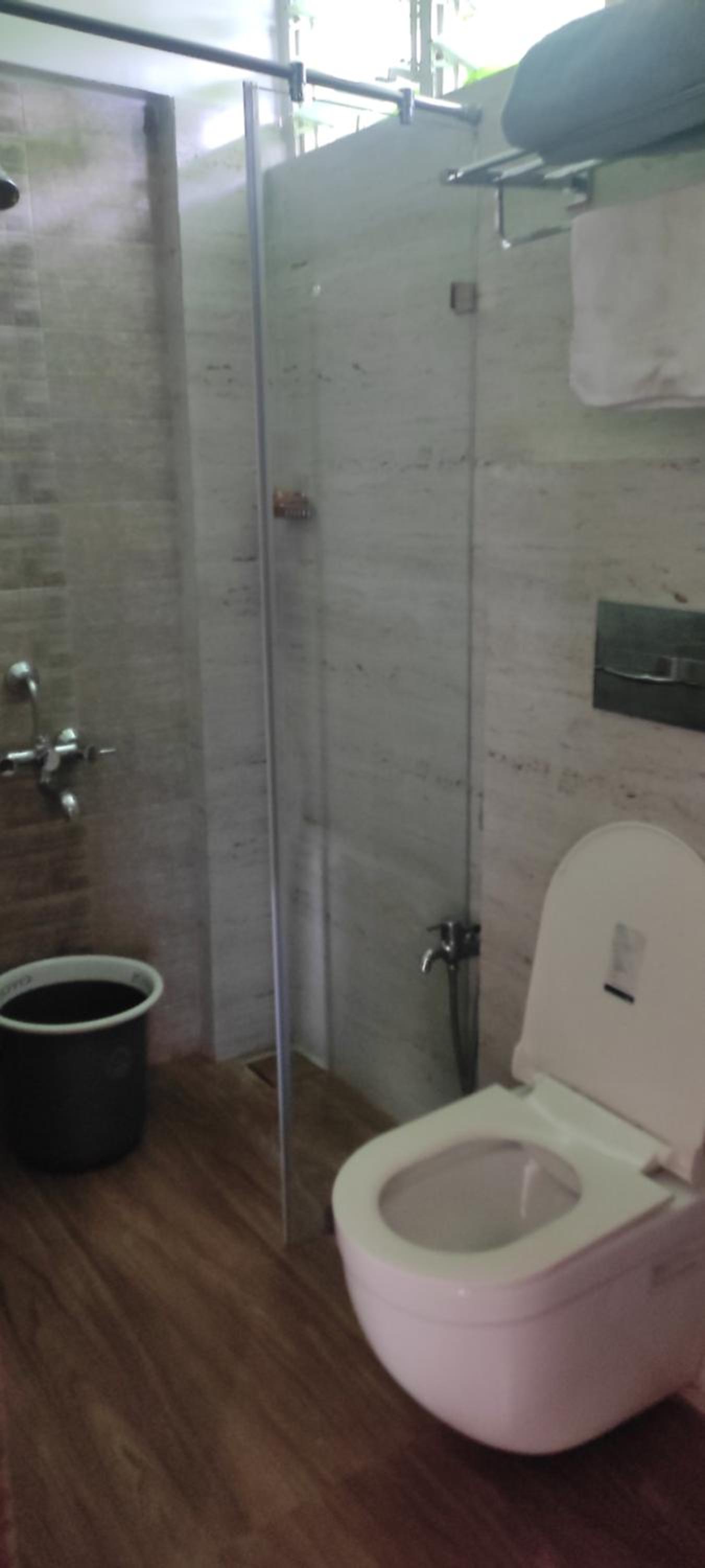 Double Room with Balcony - Photo 6