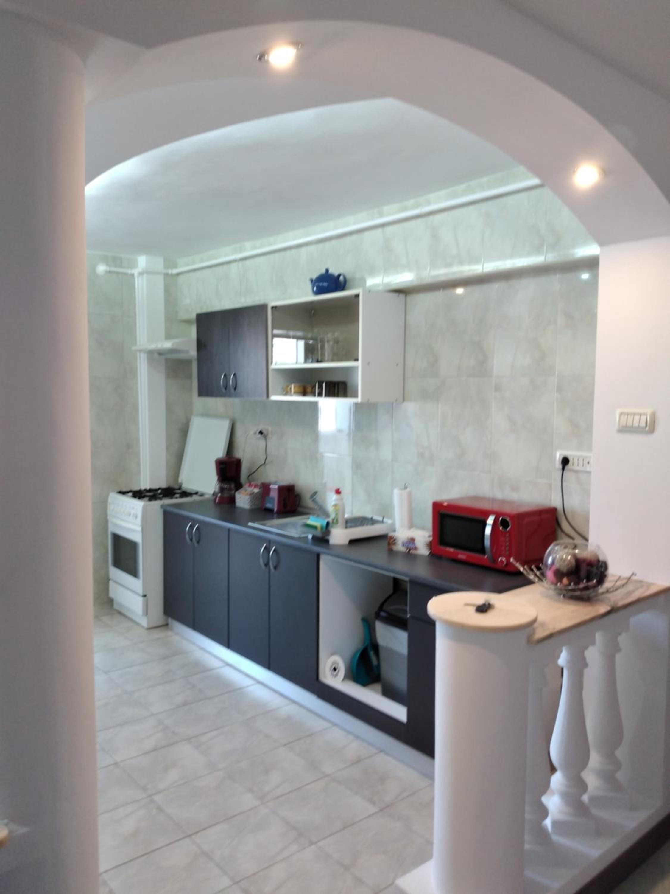 One-Bedroom Apartment - Photo 9