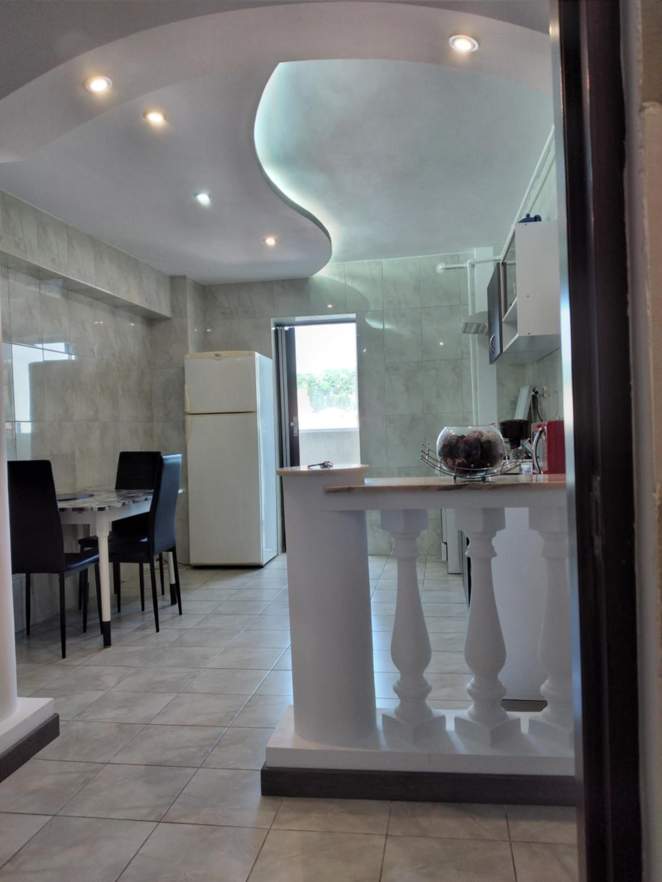 One-Bedroom Apartment - Photo 11