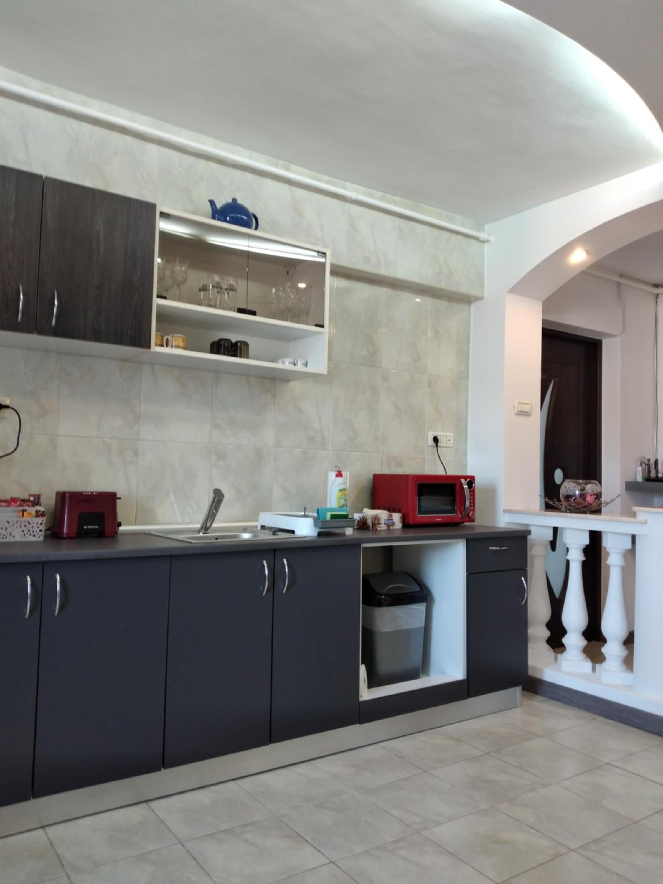 One-Bedroom Apartment - Photo 12