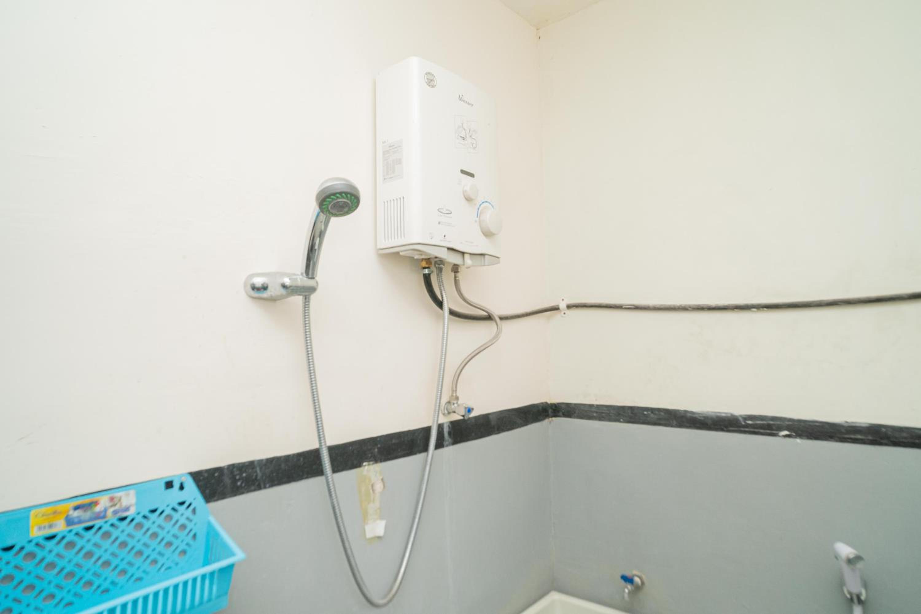 Double Room - Photo 9