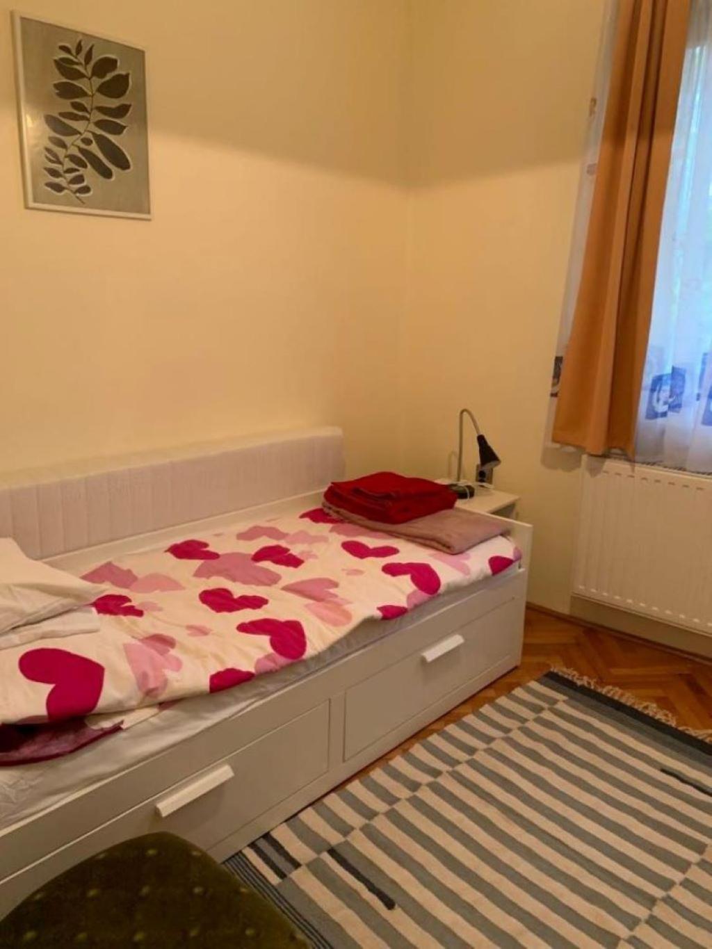 Three-Bedroom House - Photo 10