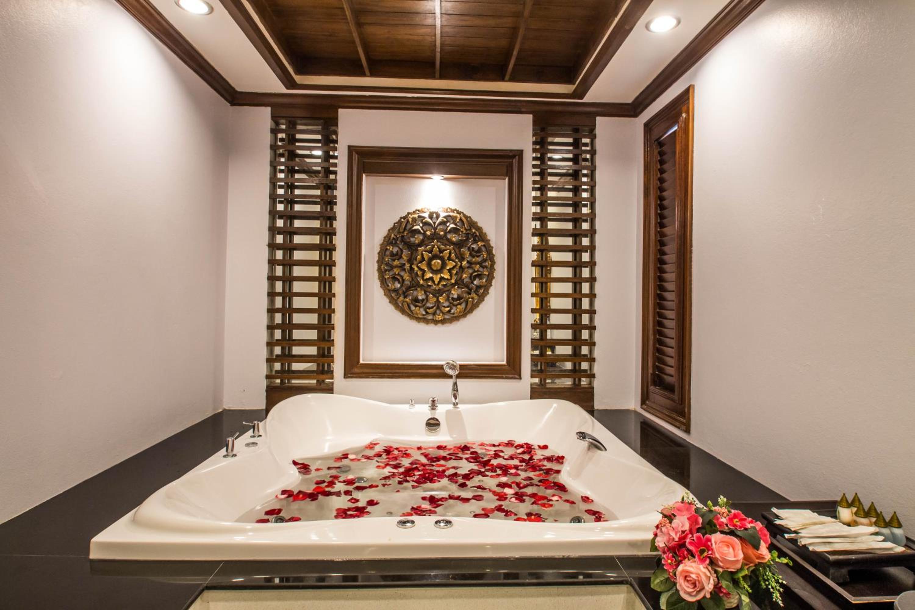 Executive Triple Room (no balcony) - Photo 4