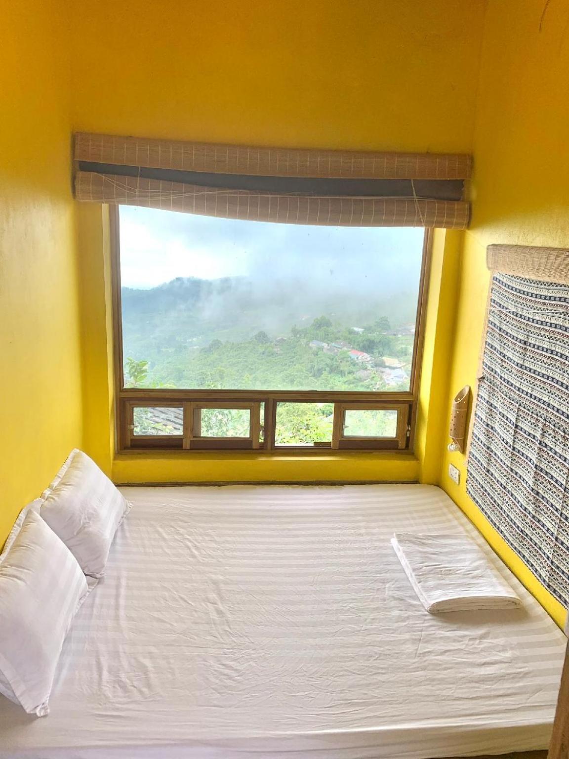 Single Room with Mountain View