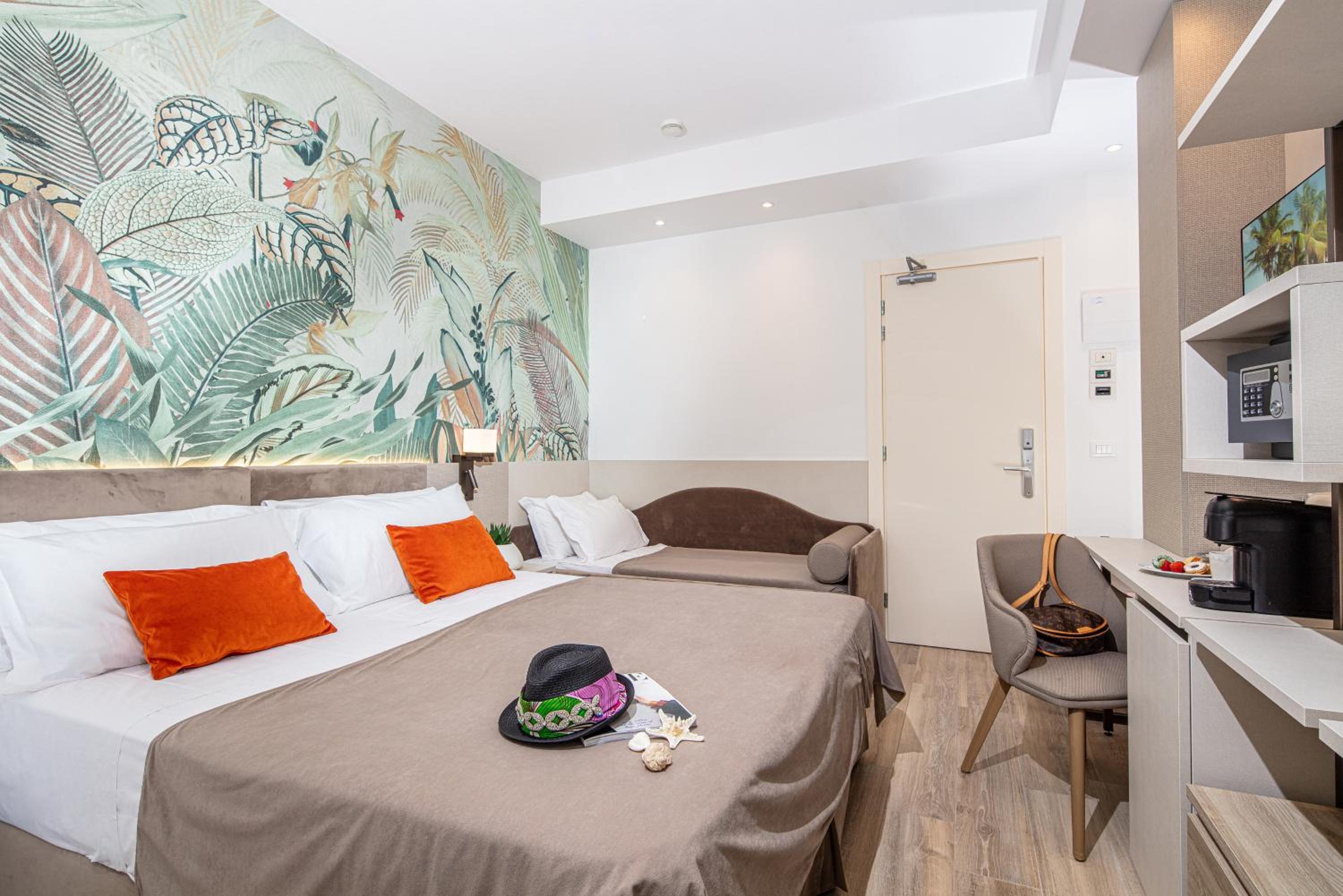 Comfort Triple Room - Photo 16