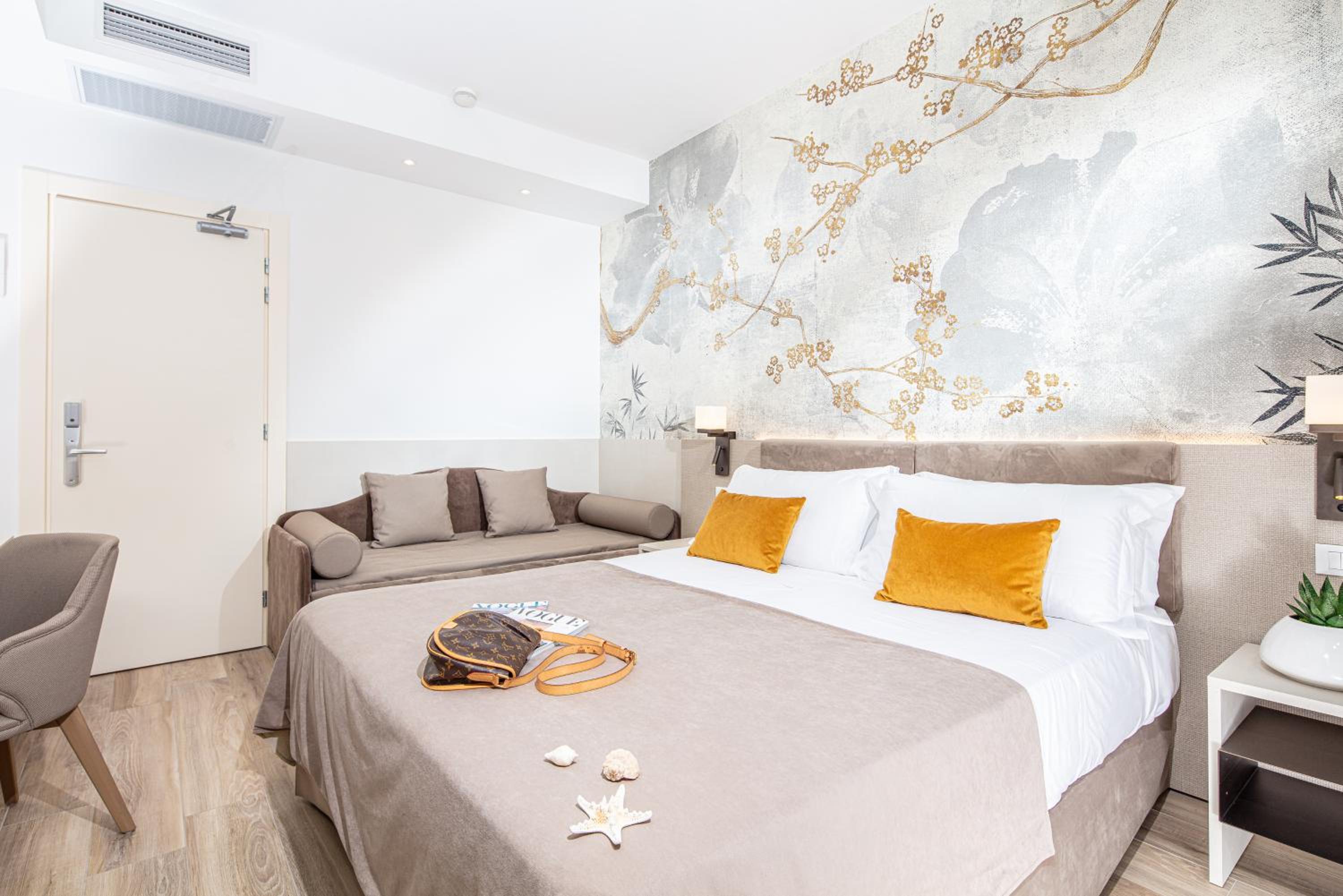 Comfort Triple Room - Photo 14