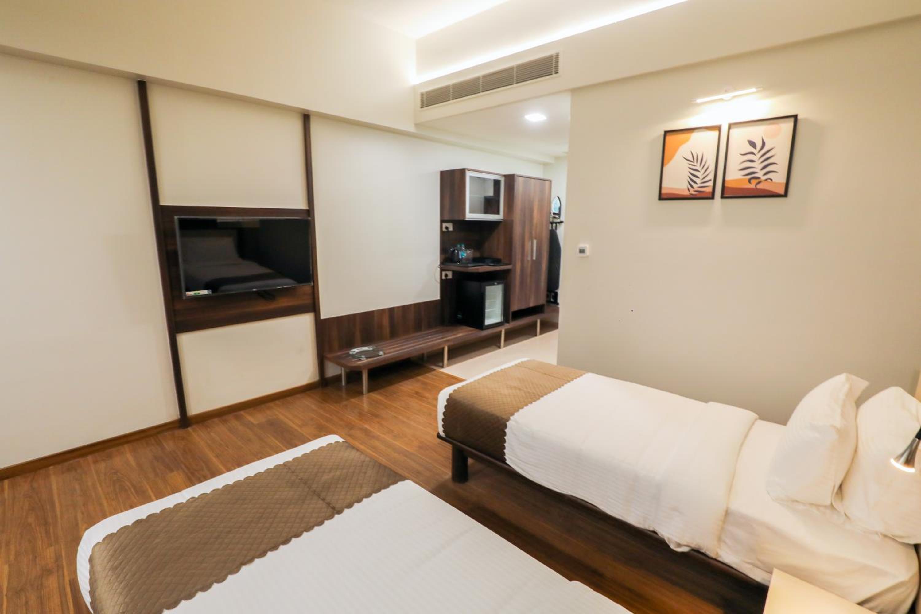 Deluxe Twin Room - Photo 5