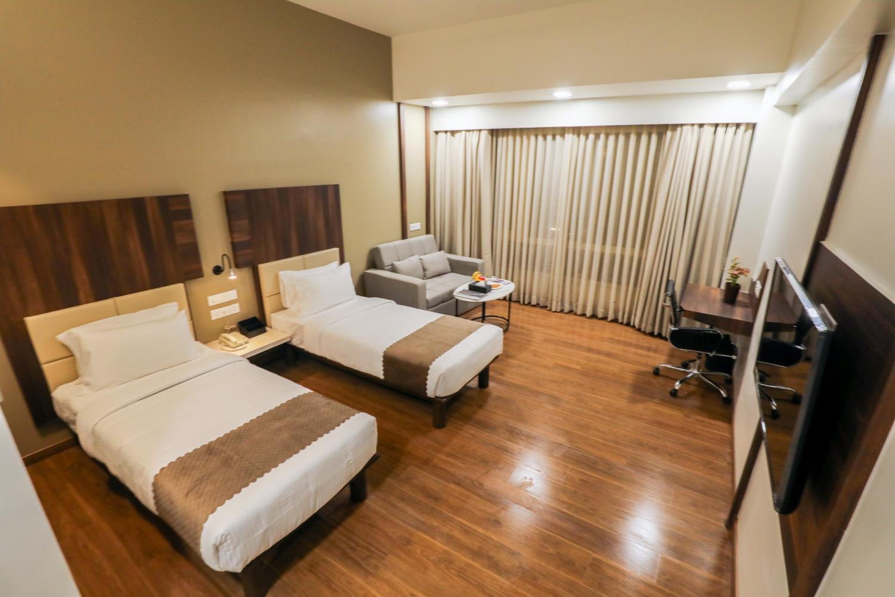 Deluxe Twin Room - Photo 6