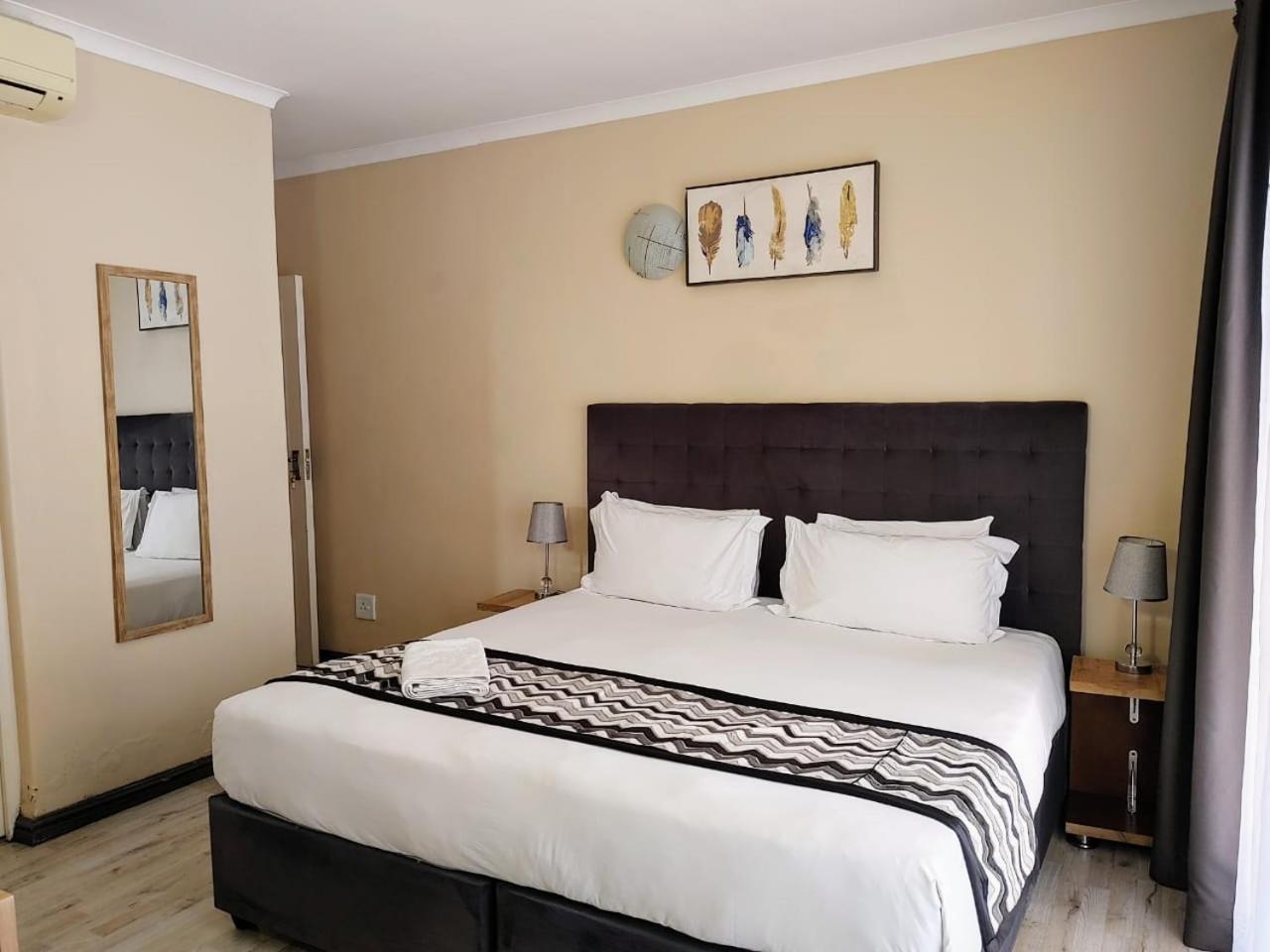 King Room - Photo 10