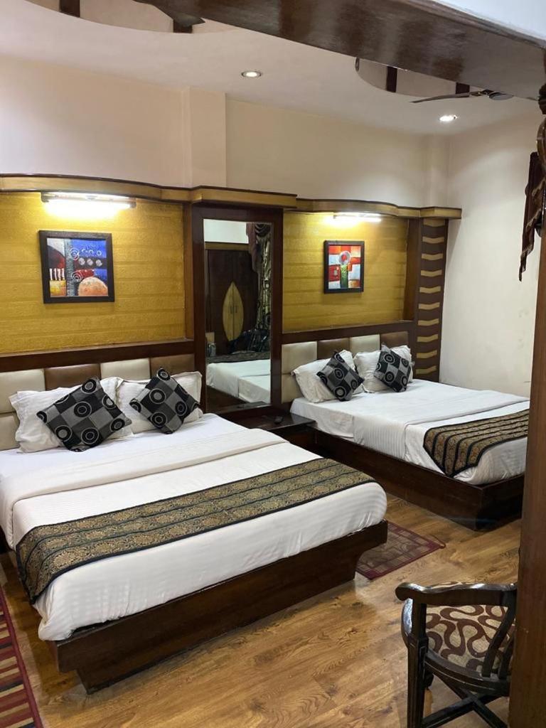Deluxe Family Room