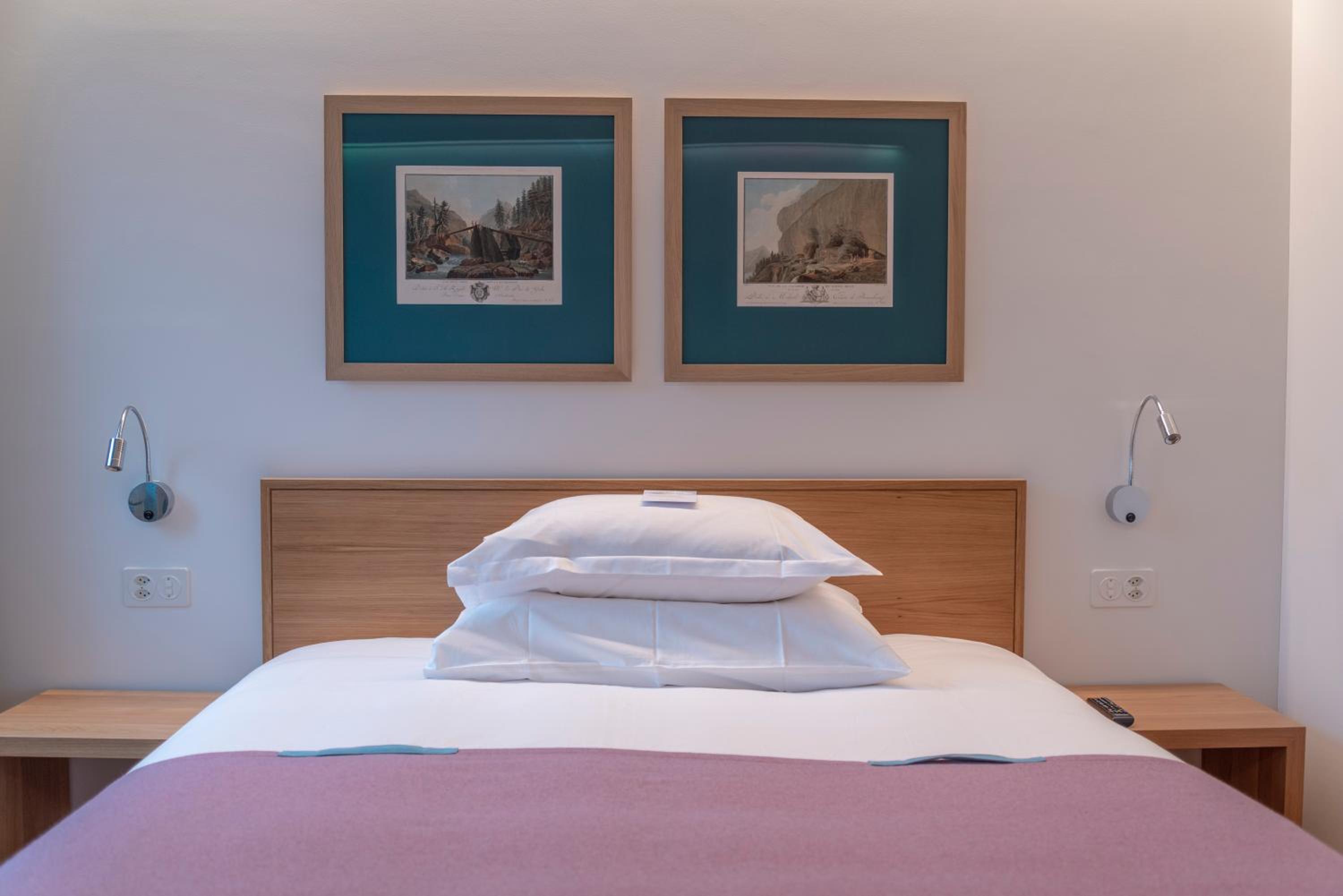 Double or Twin Room - Photo 5