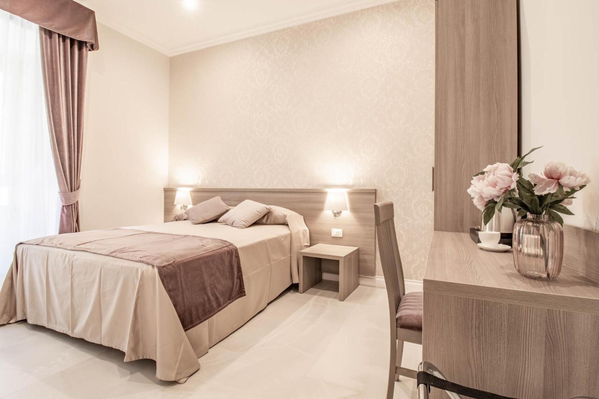 Deluxe Double or Twin Room photo 1