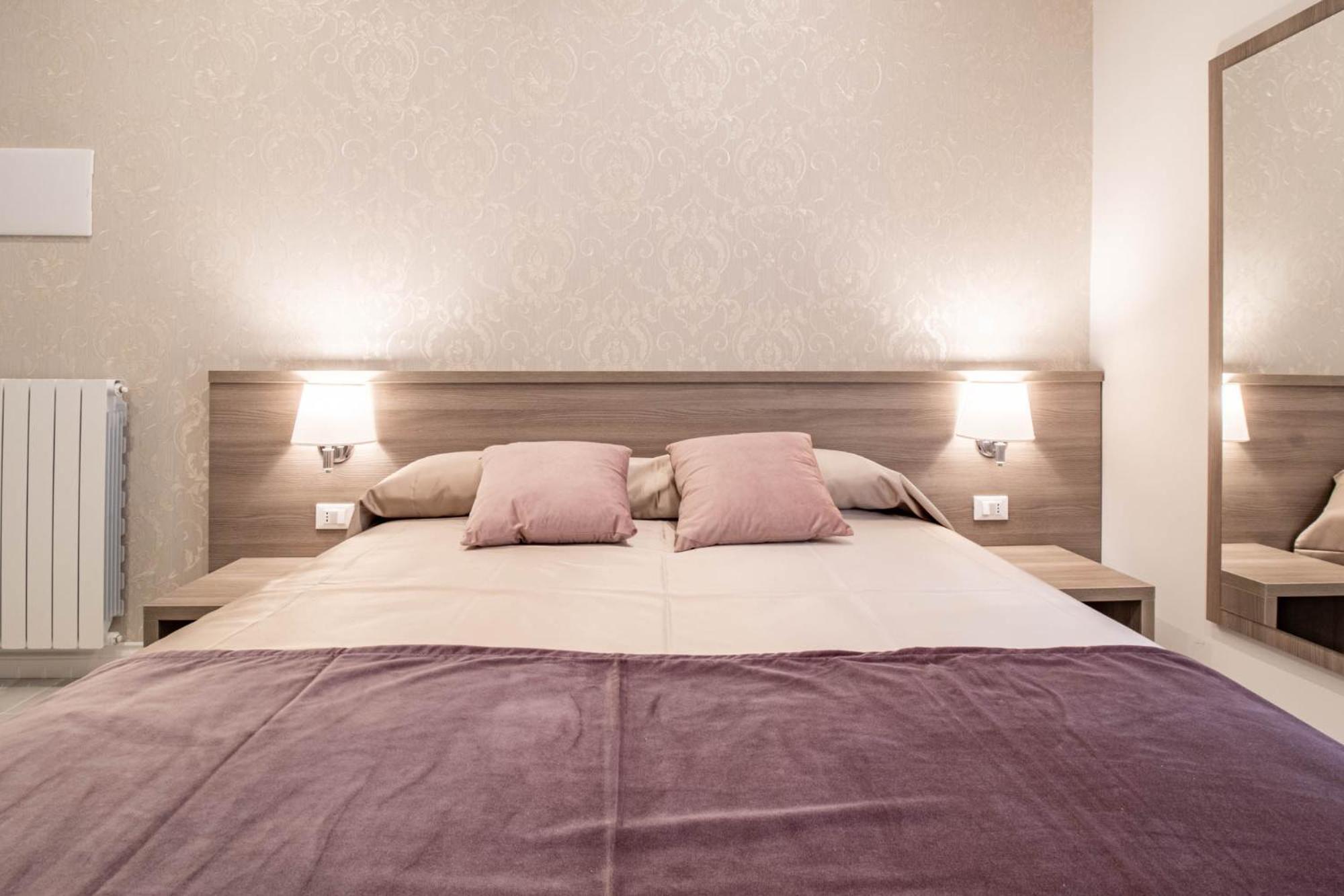 Deluxe Double or Twin Room photo 3