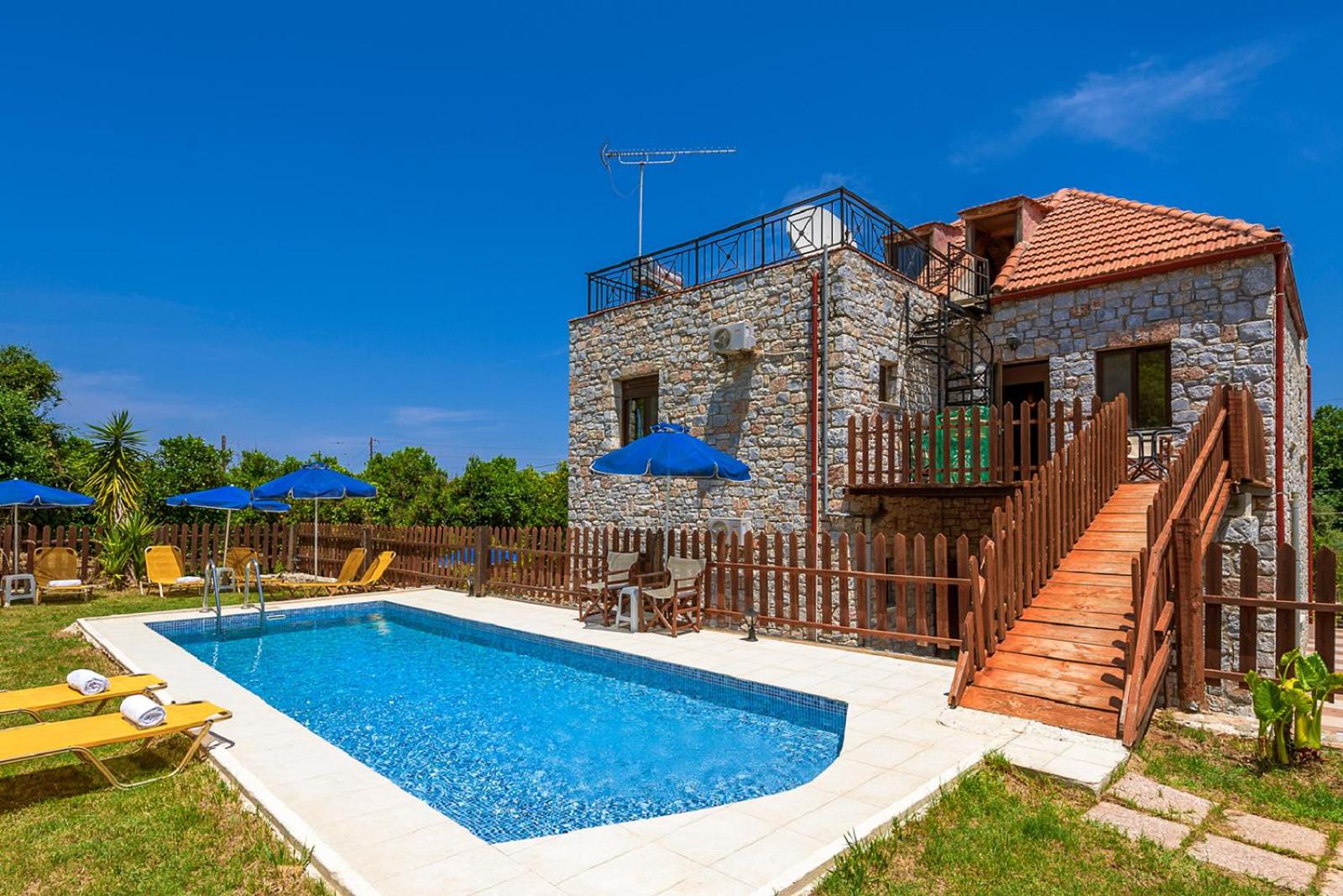 Villa photo 2