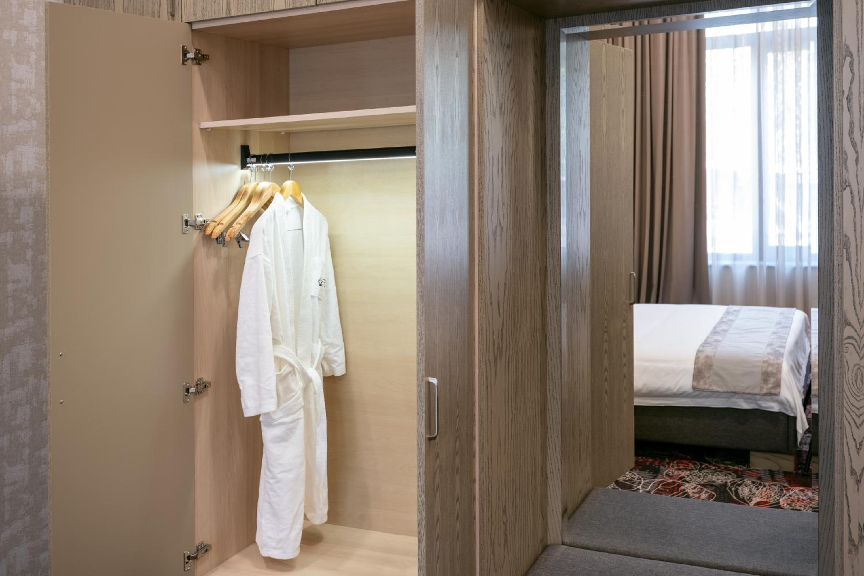 Deluxe Double Room photo 2