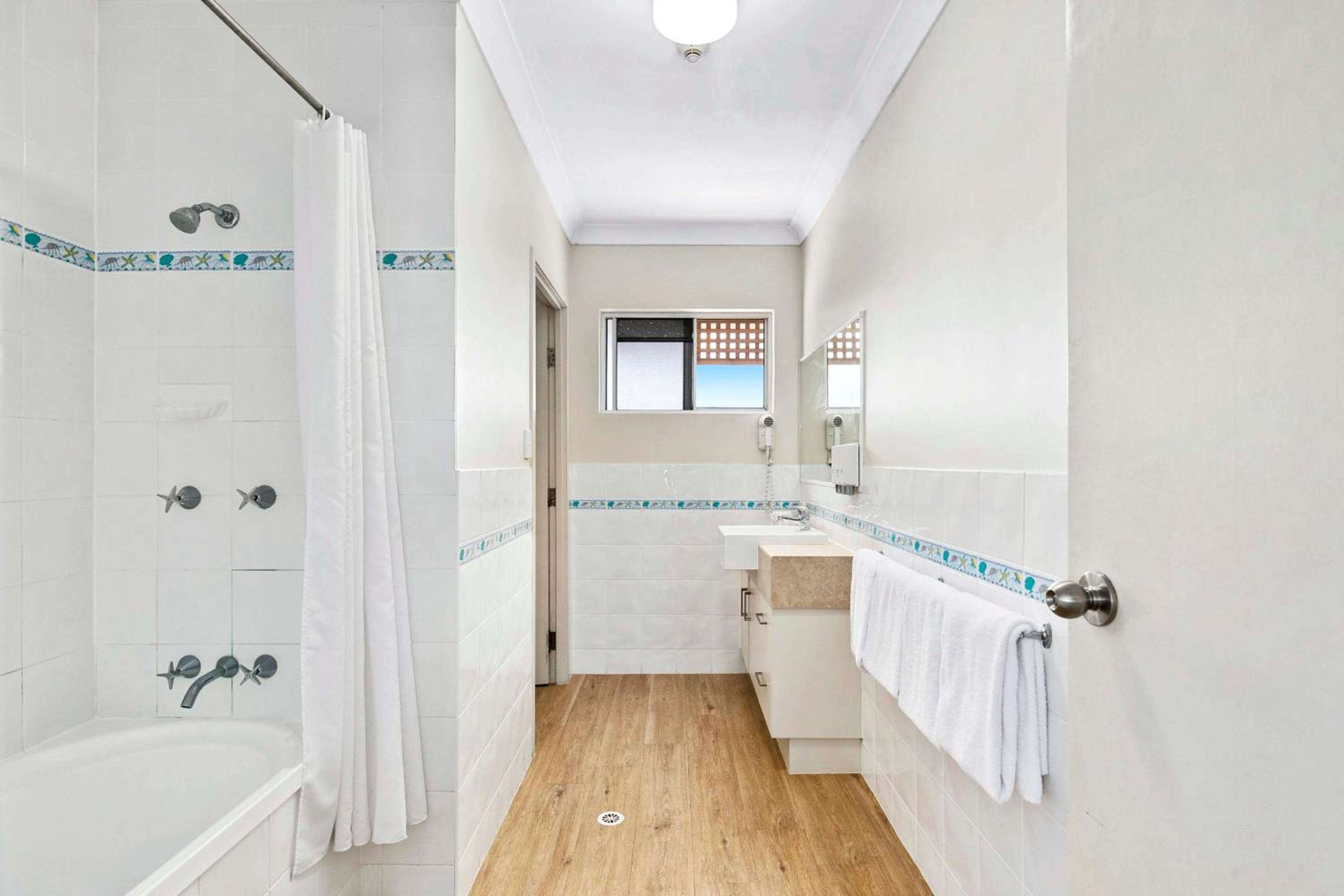 Two-Bedroom Apartment - Photo 19