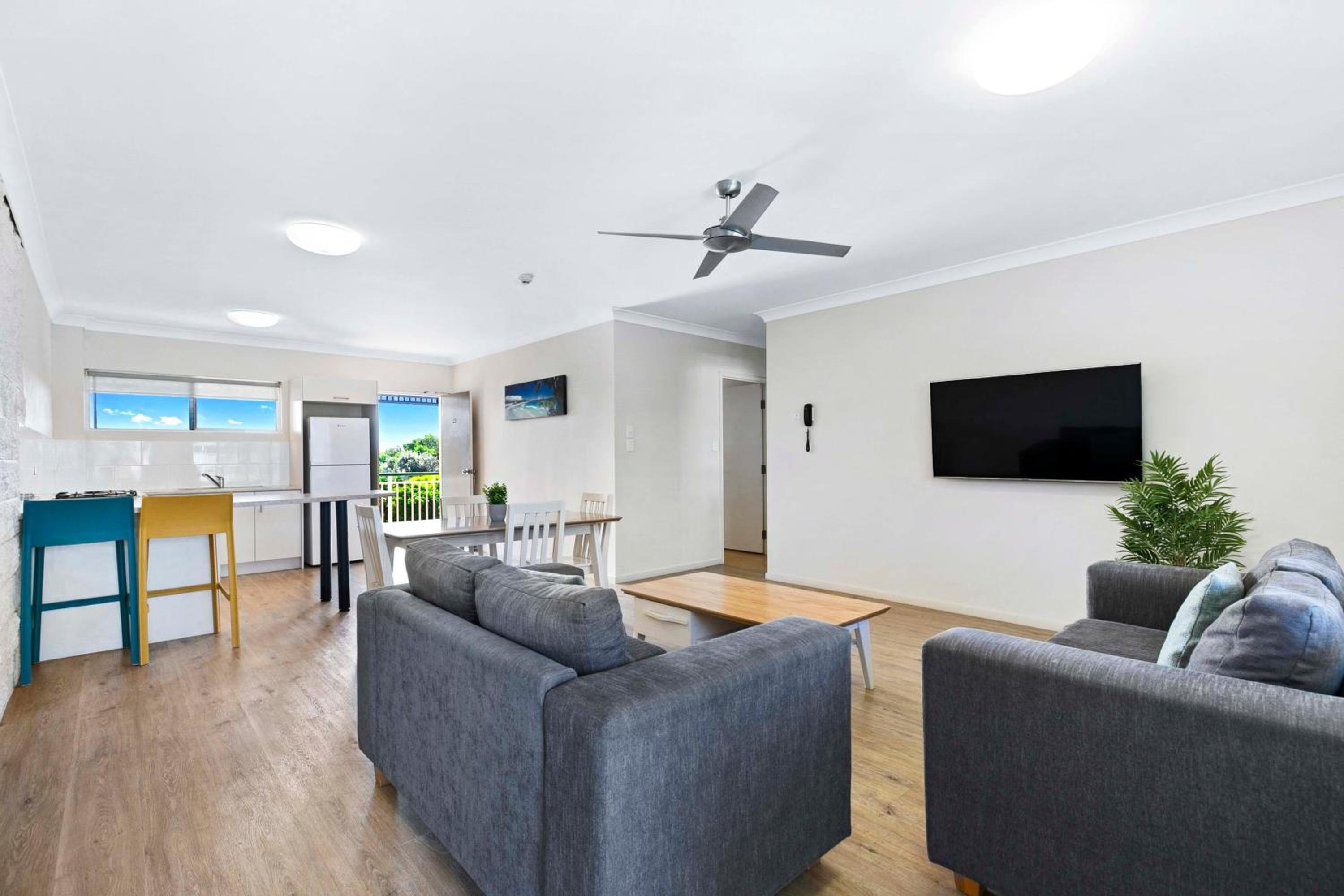 Two-Bedroom Apartment - Photo 5