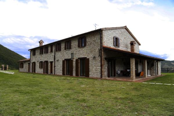 Four-Bedroom House photo 3