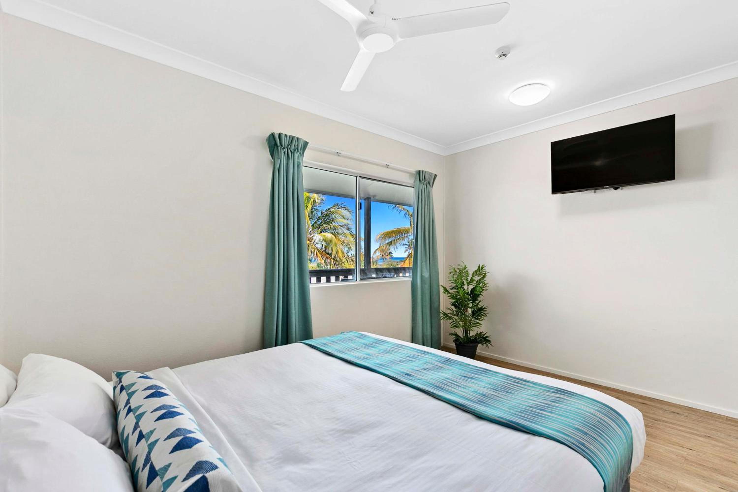 Superior Two-Bedroom Apartment - Photo 5