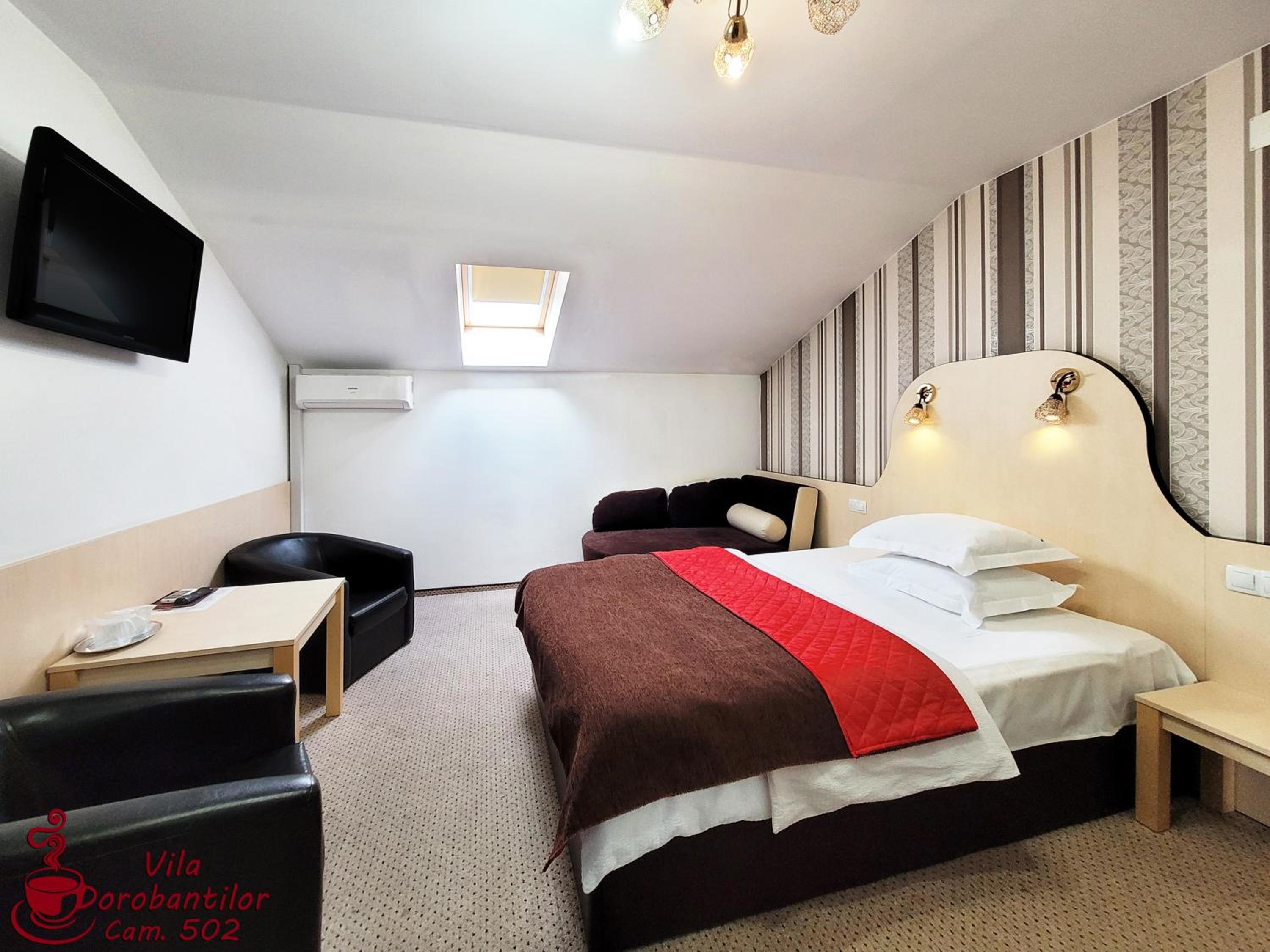 Double Room with Extra Bed - Photo 1