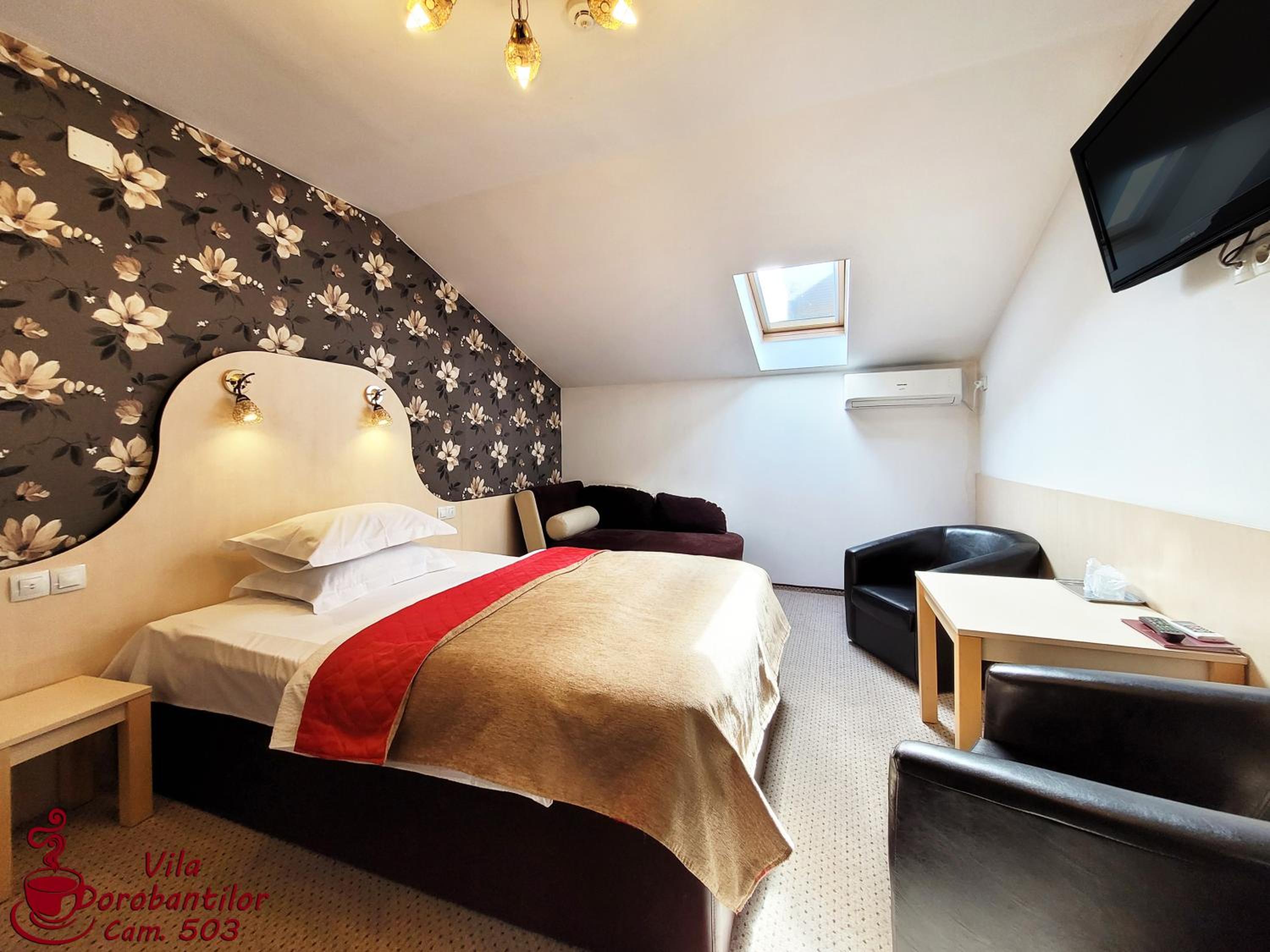 Double Room with Extra Bed - Photo 10