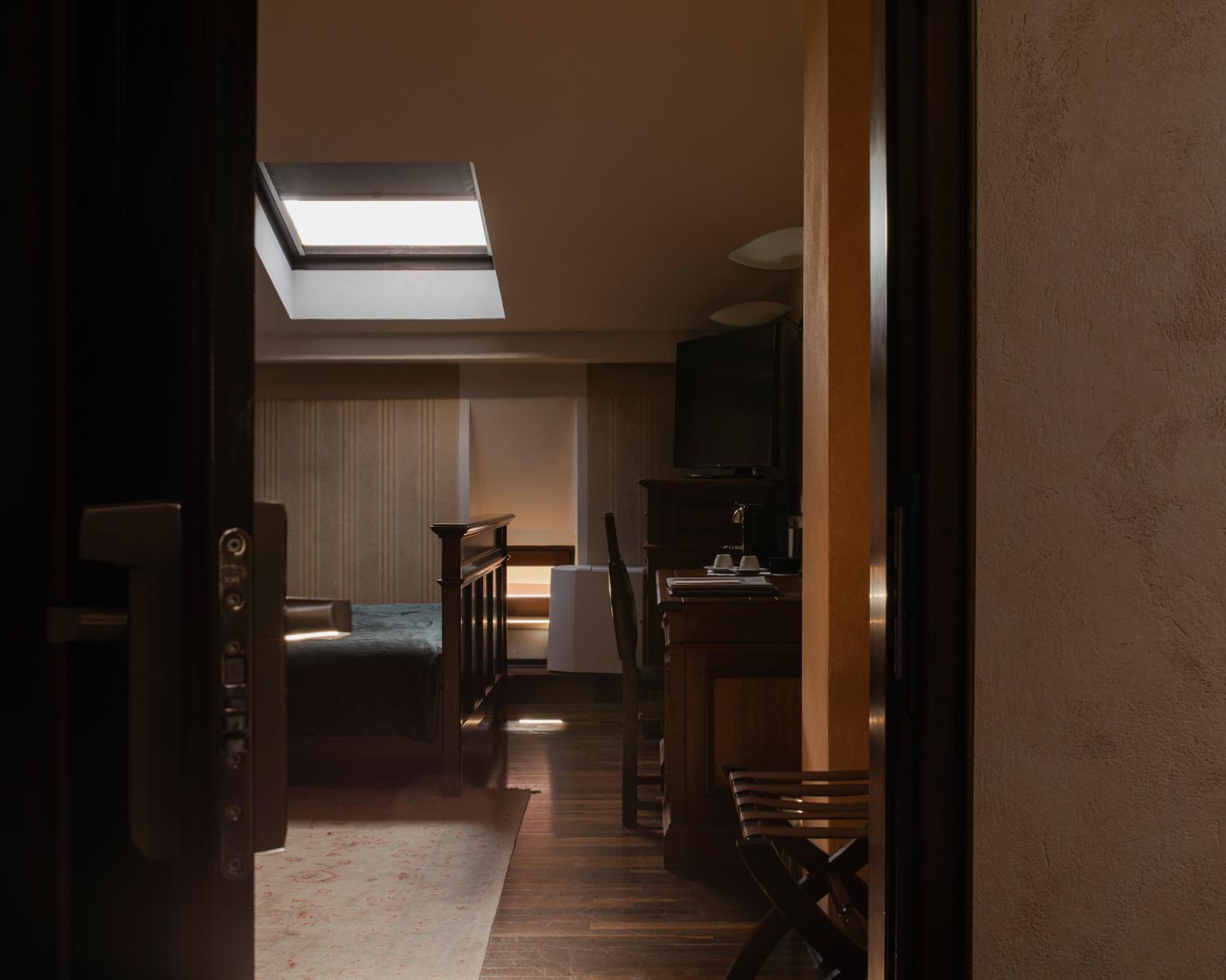 Double Room - Photo 6
