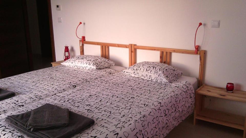 Standard Twin Room With Shared Bathroom photo 2