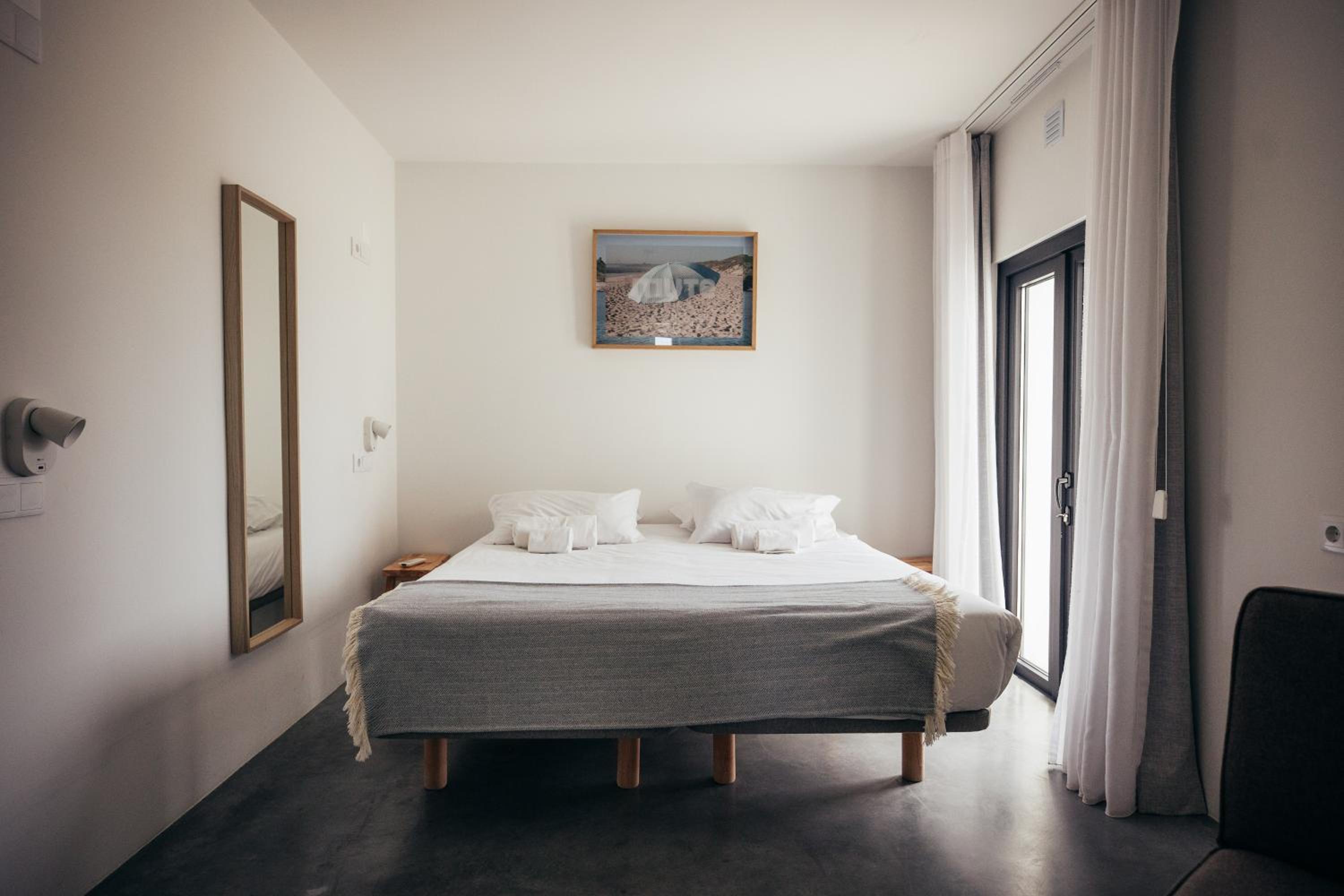 Double or Twin Room - Photo 4