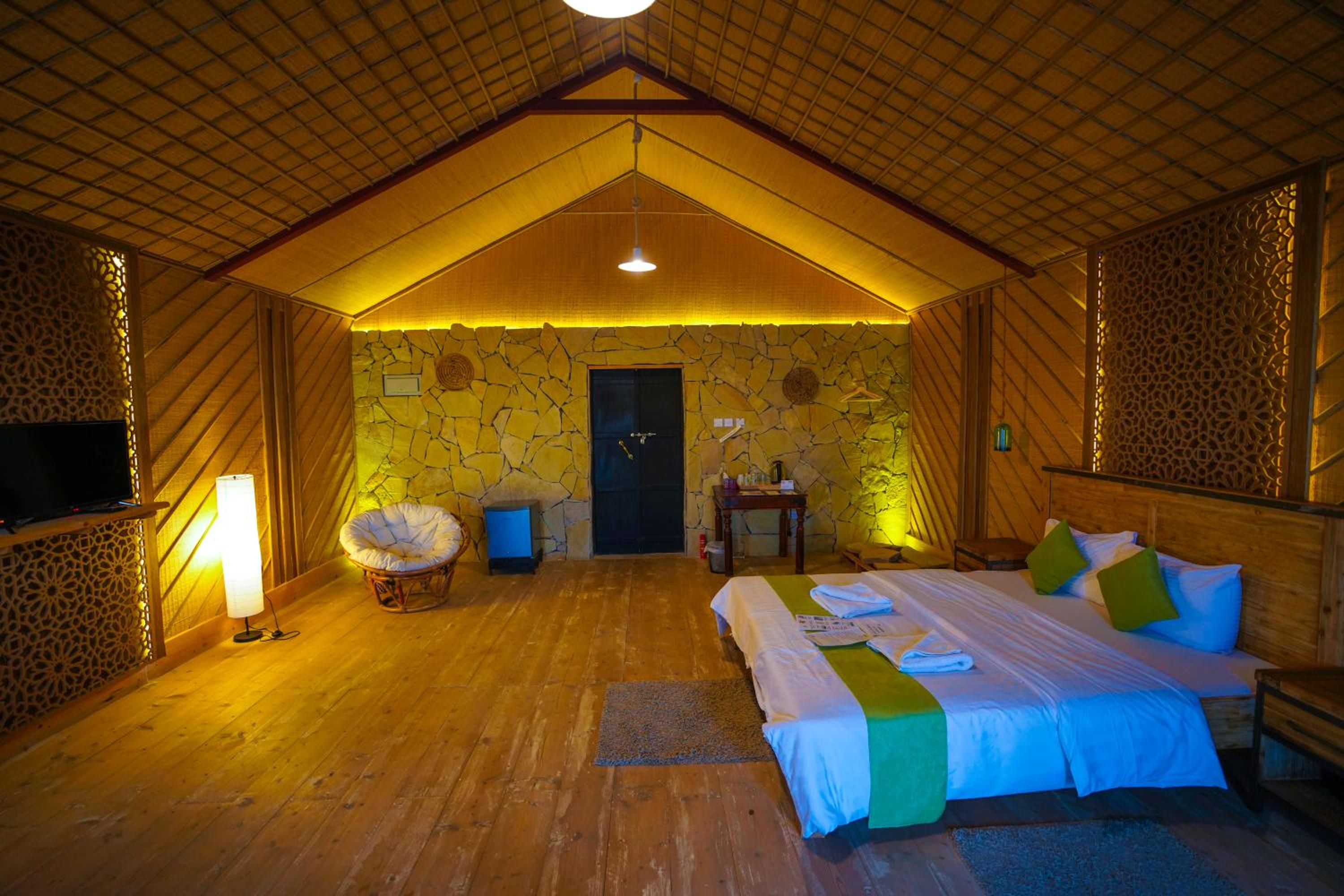 Deluxe Bungalow - Photo 9