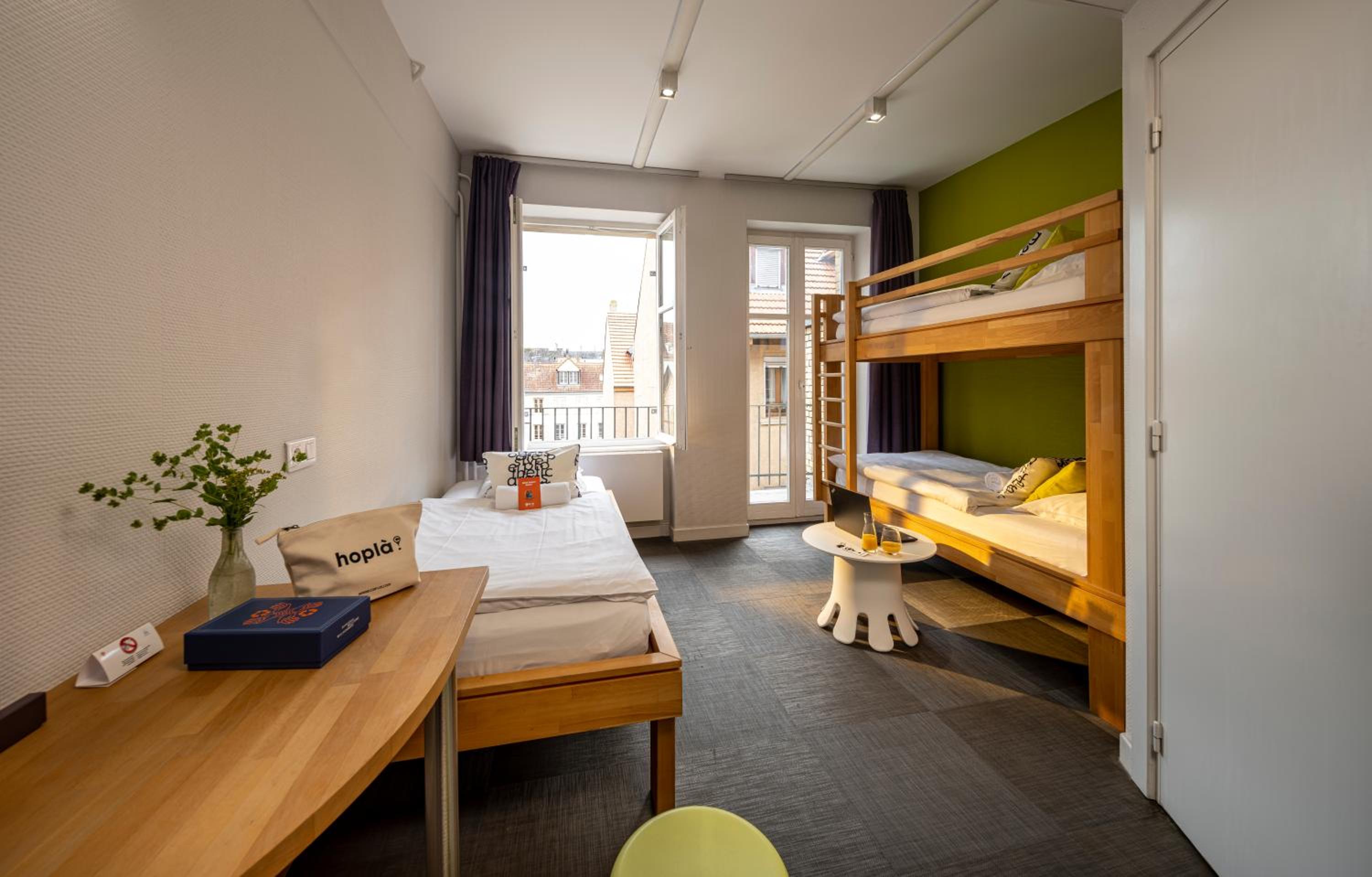 Triple Room with Private Bathroom - Photo 12