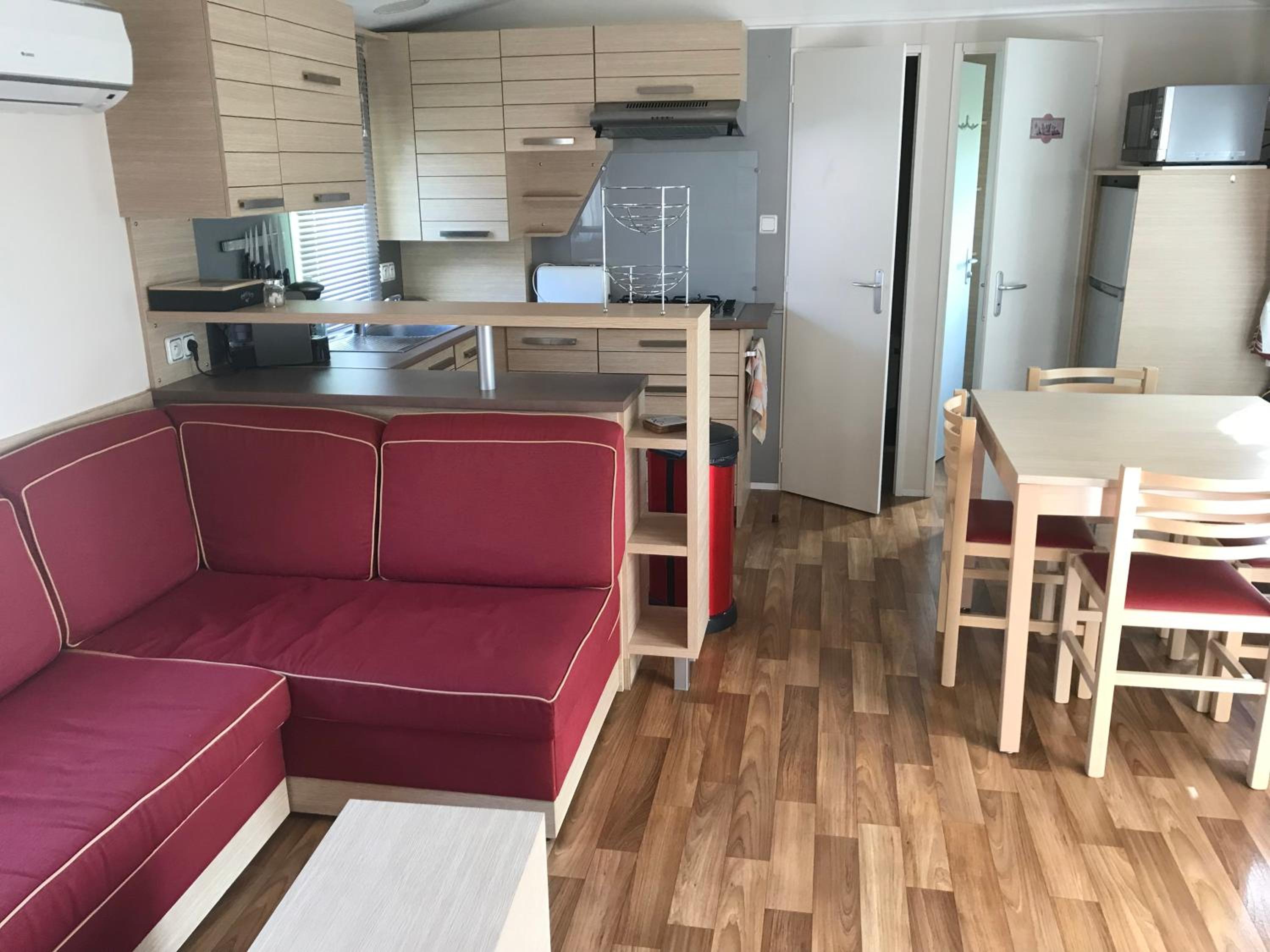 Mobile Home - Photo 8