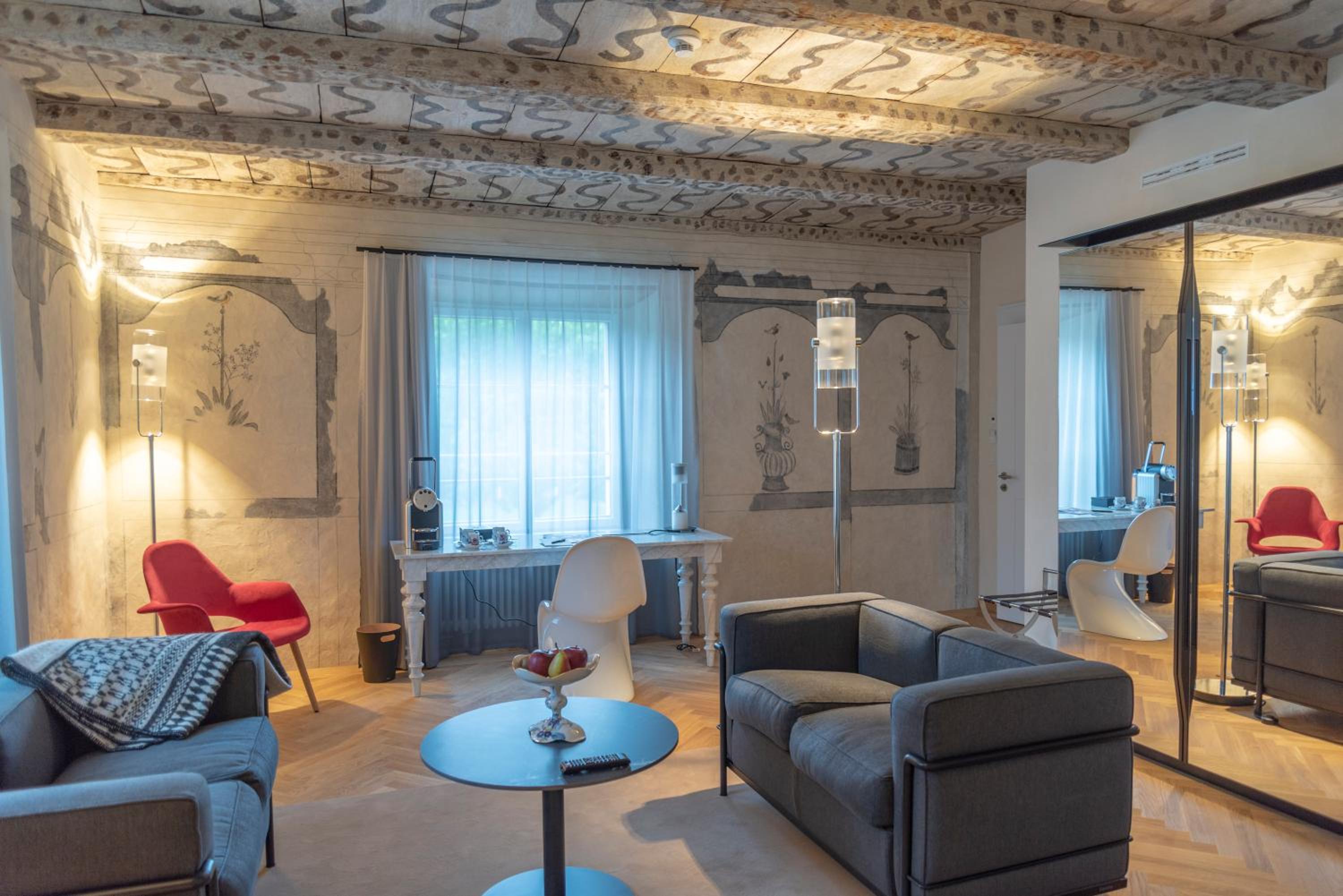 Historic Loft Premium Room - Photo 6