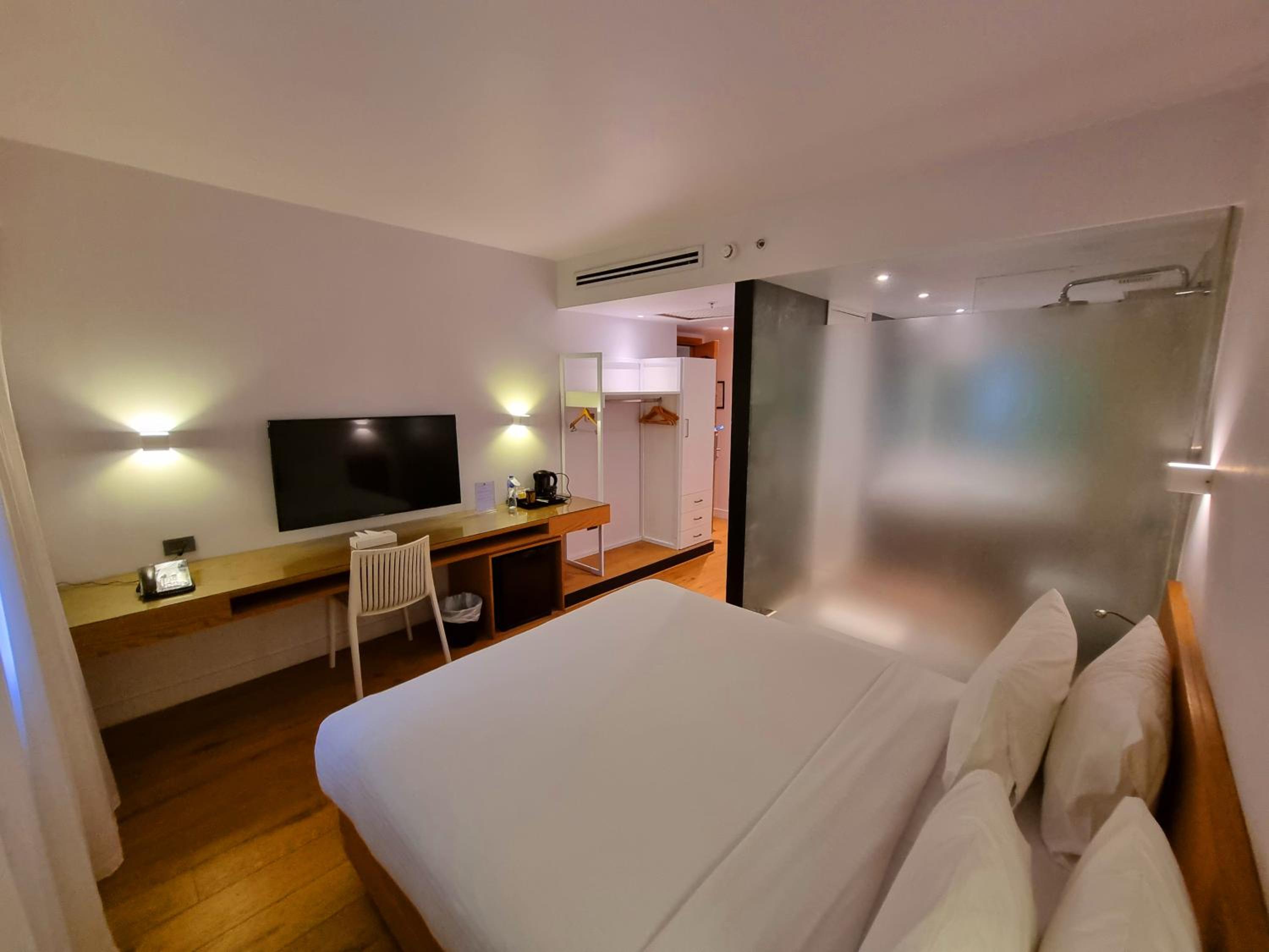 Superior King Room - Photo 2
