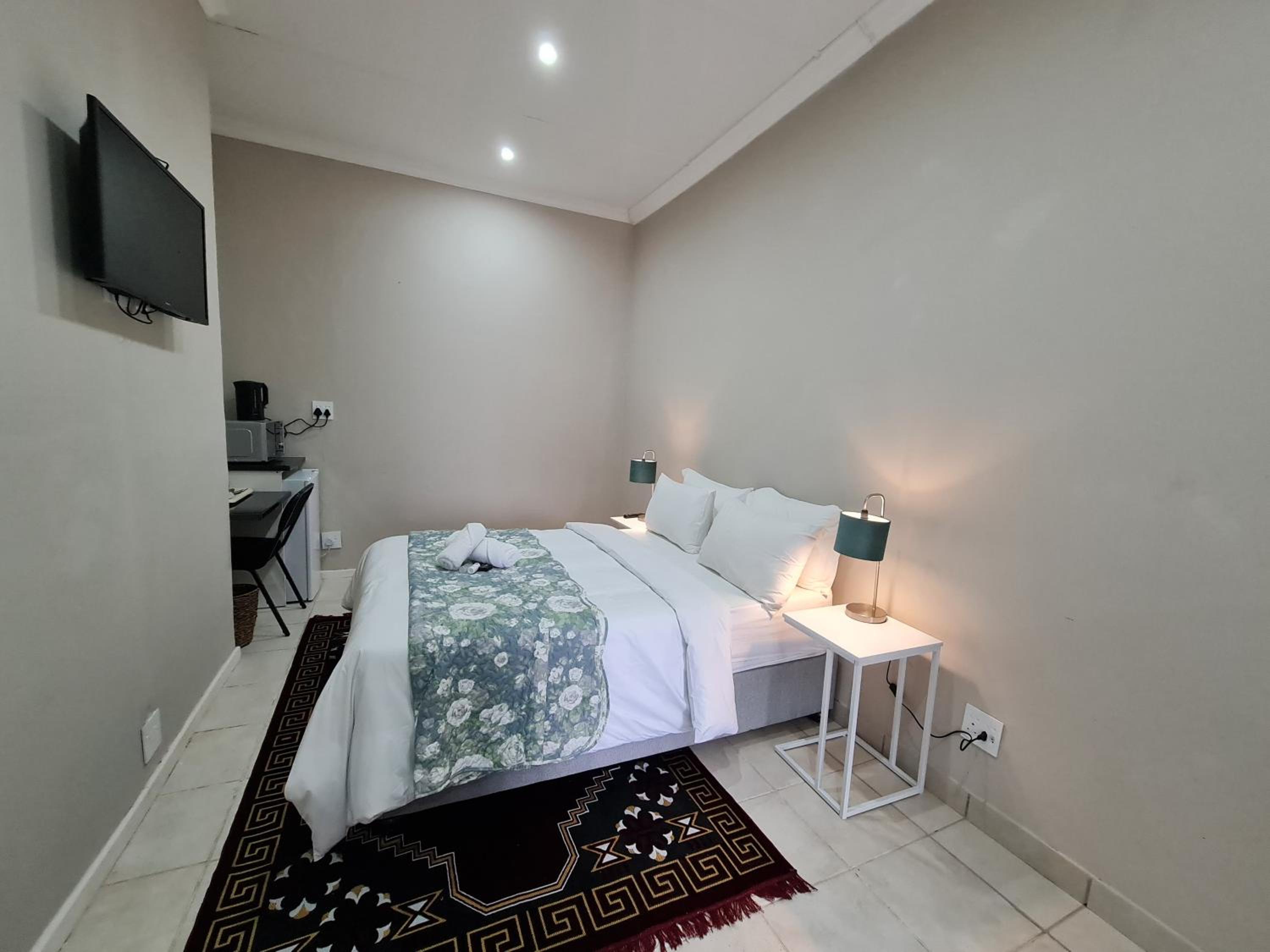 Deluxe Double Room photo 3